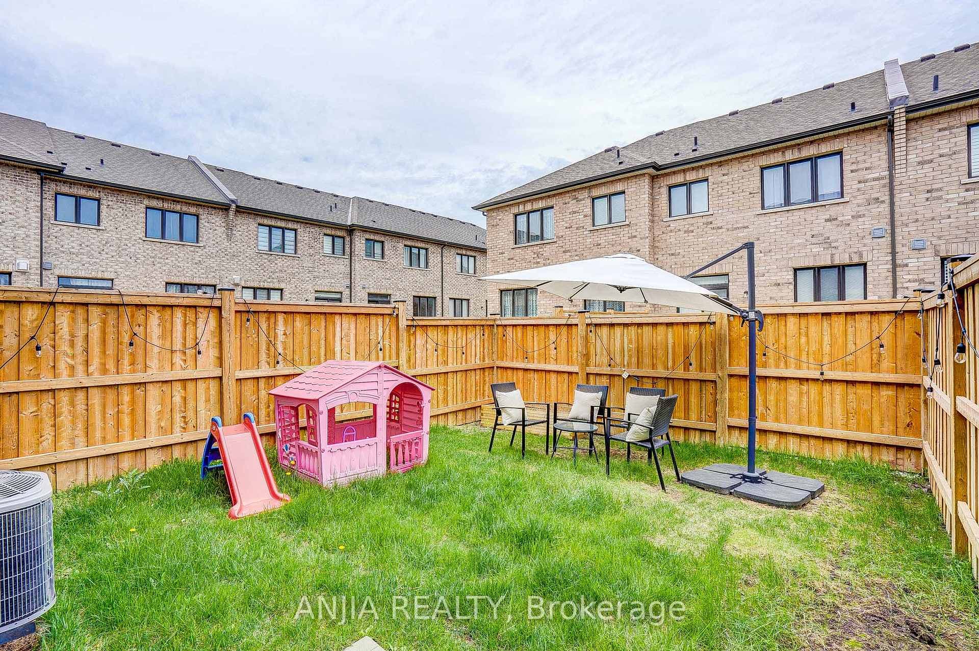 25 Collier Crescent photo 36