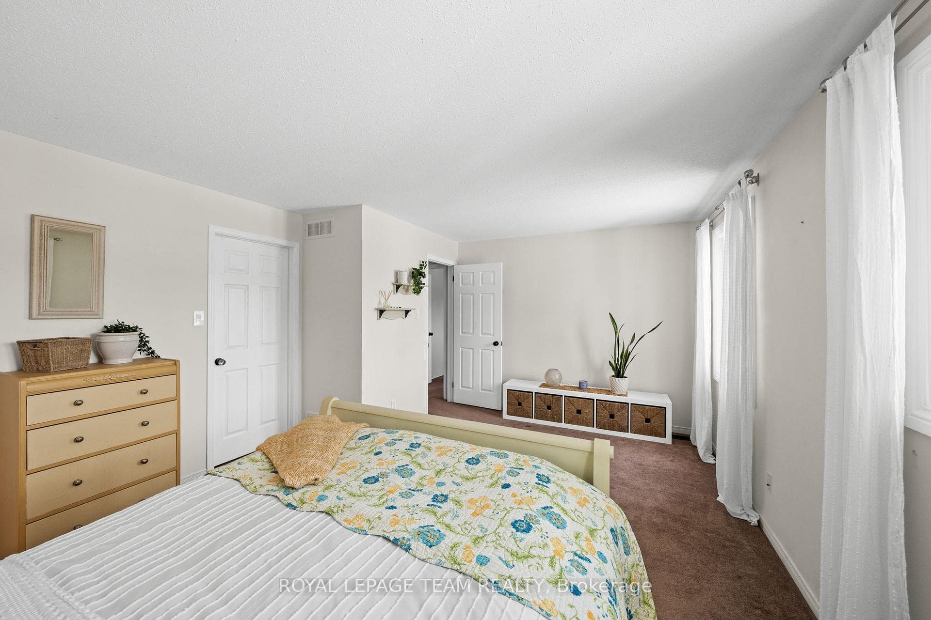 229 Walden Drive photo 23