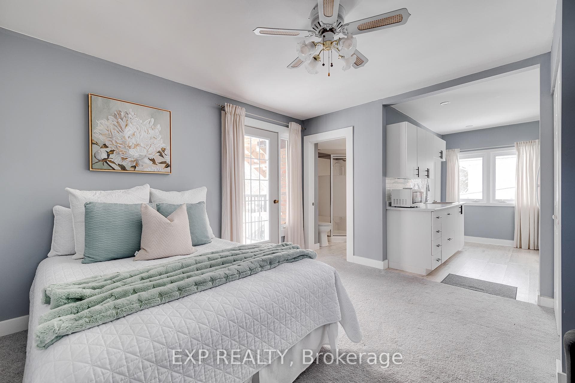77 Borden Avenue photo 23