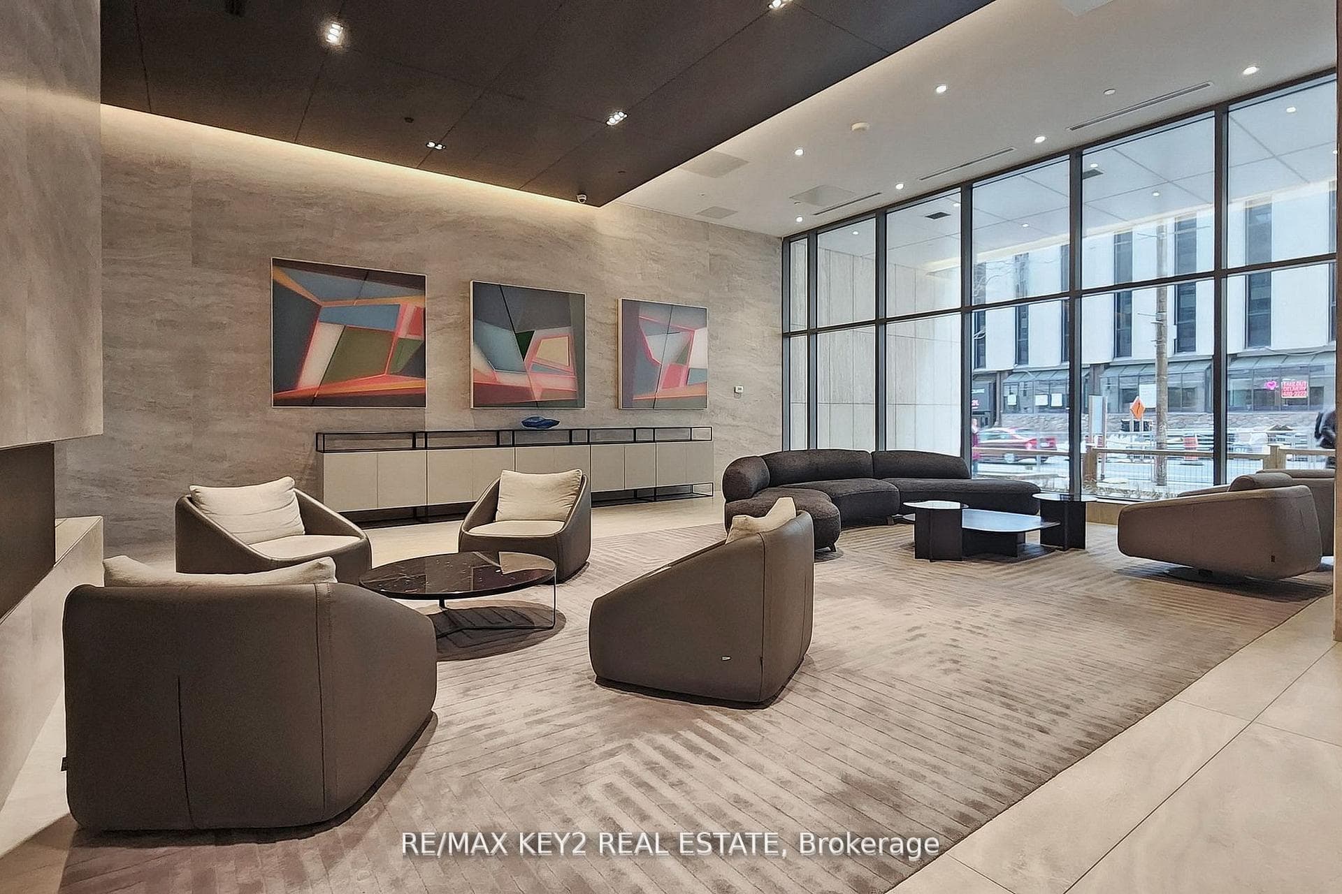 2221 Yonge Street Unit 3402 photo 32