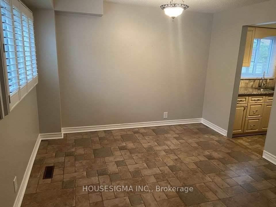 228 Rands Road photo 6