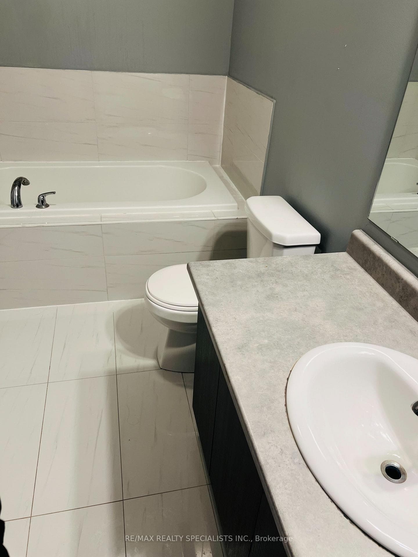 49 Doris Pawley Crescent photo 20