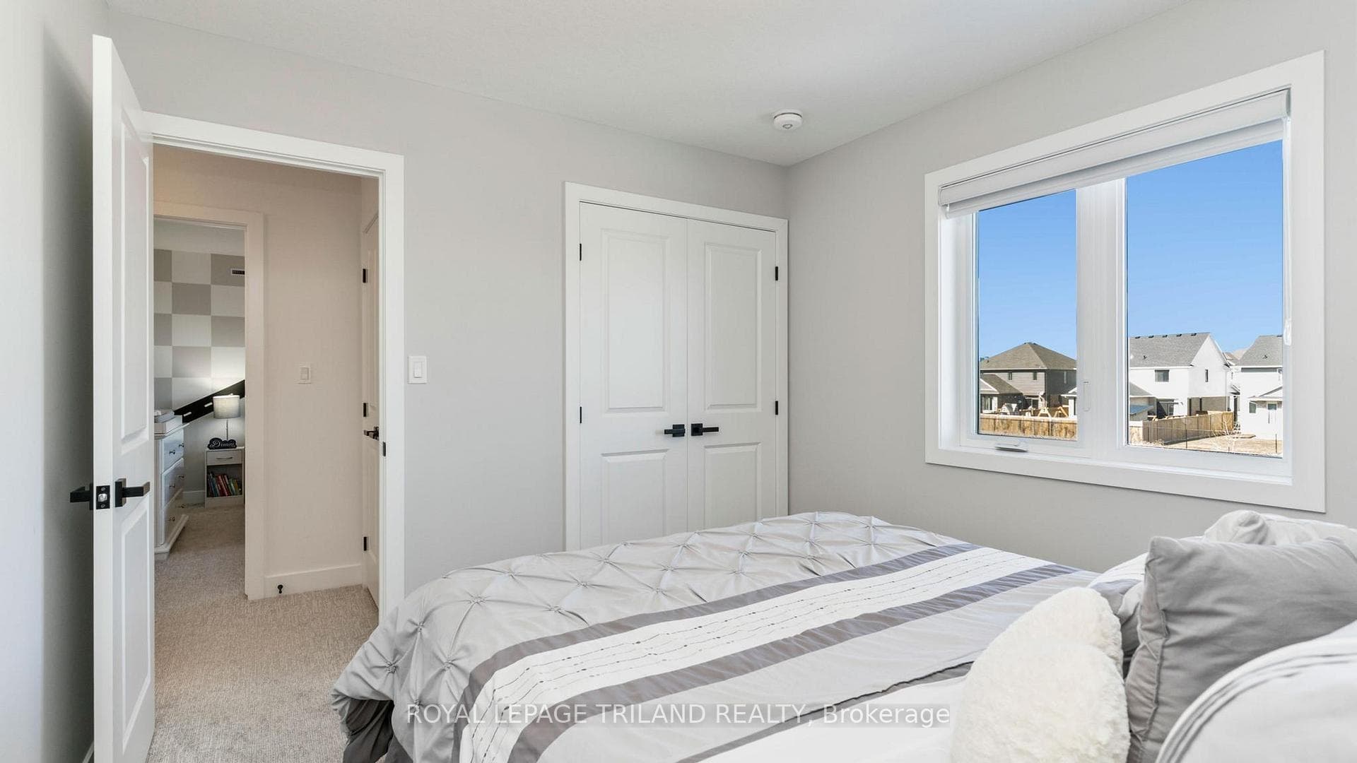 131 EMPIRE Parkway photo 26
