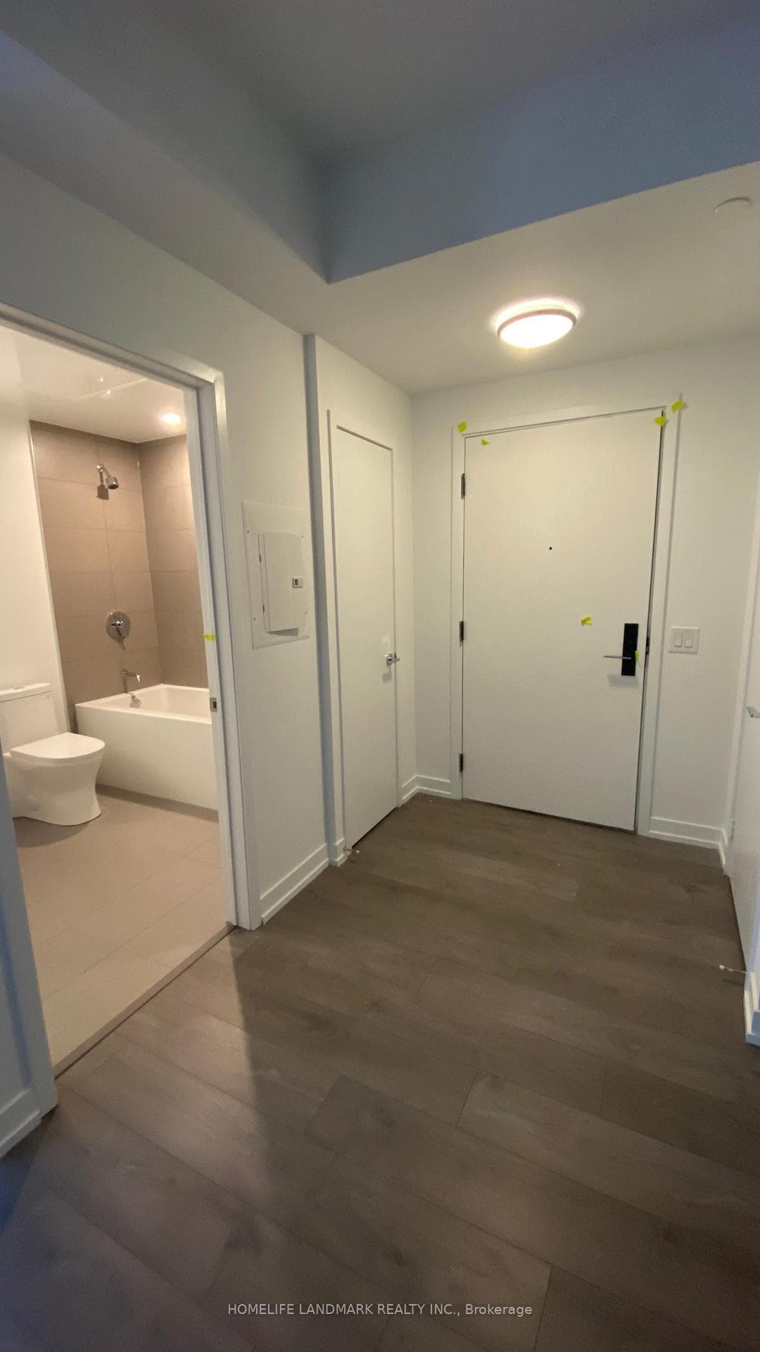 270 Dufferin Street Unit 712 photo 10