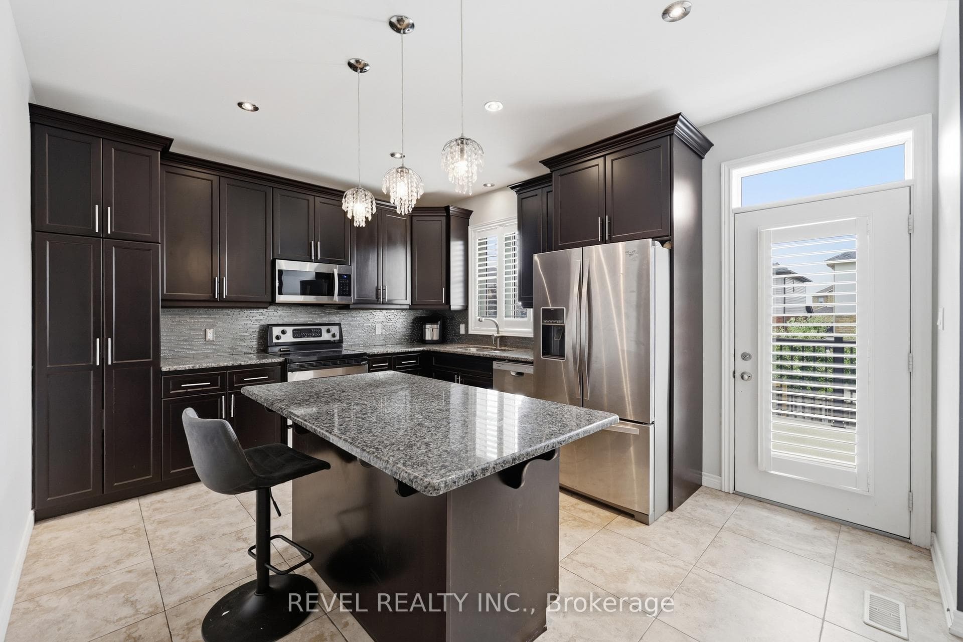 44 Springwood Drive photo 6