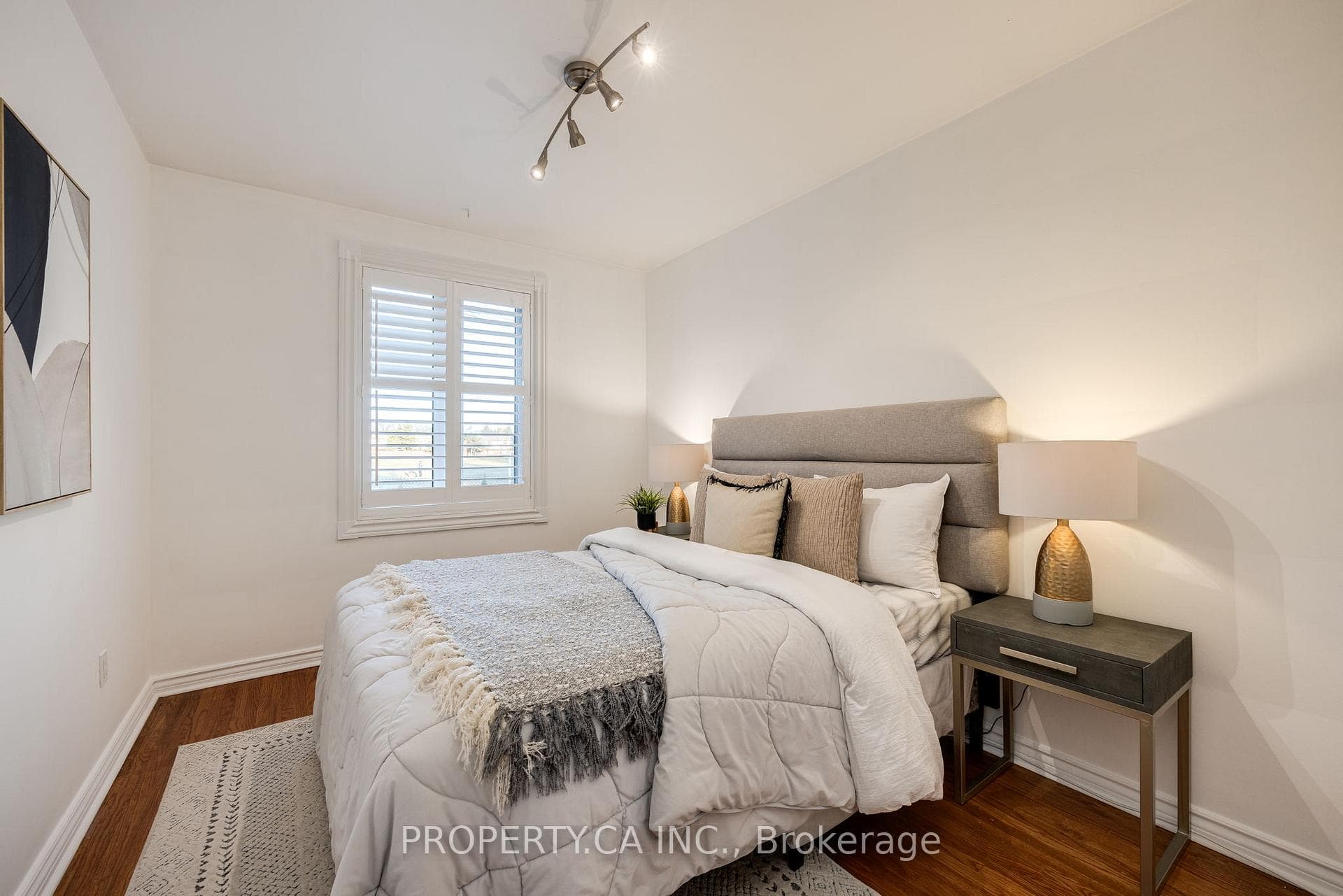 23 Niantic Crescent photo 13