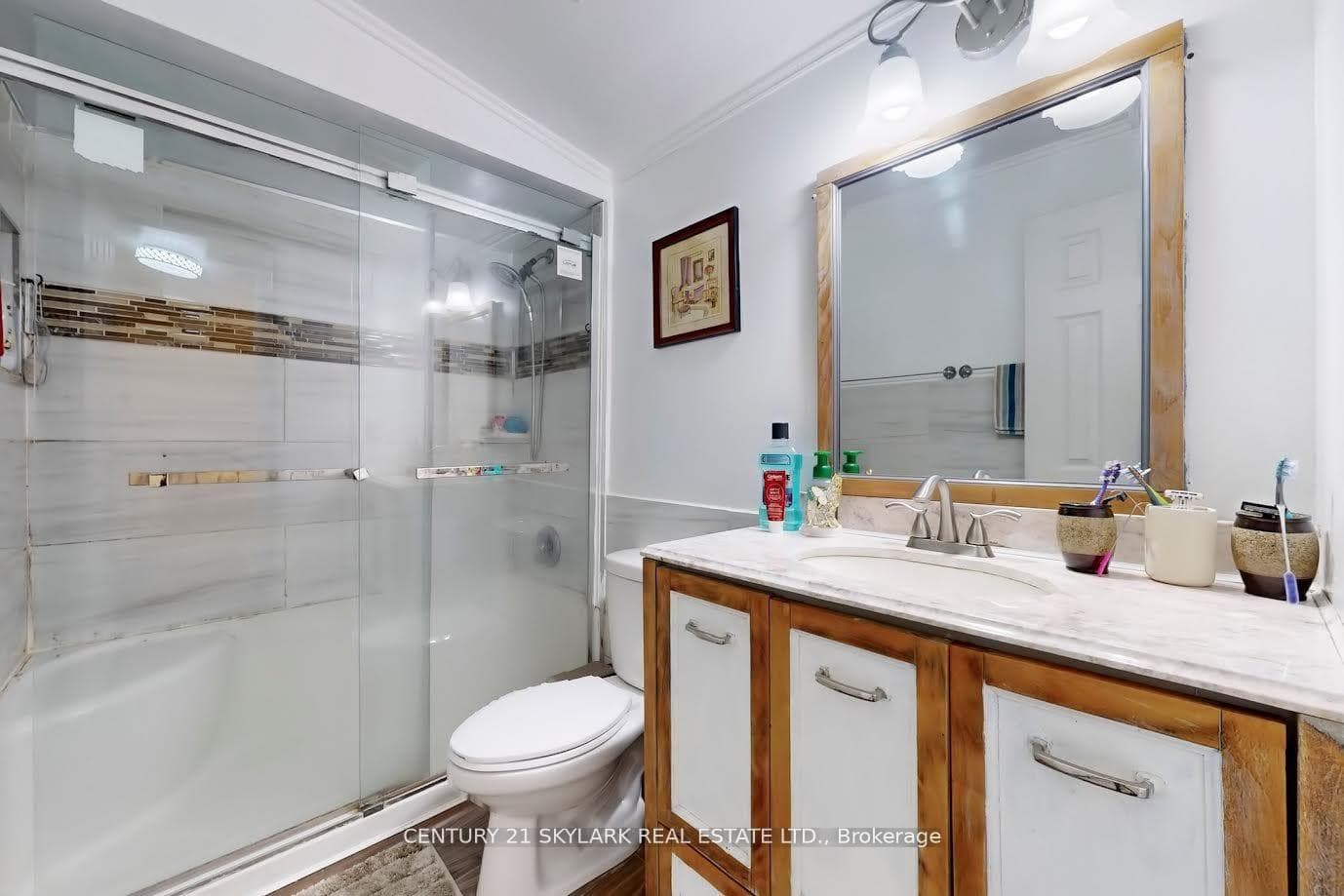 452 Silverstone Drive Unit 44 photo 31
