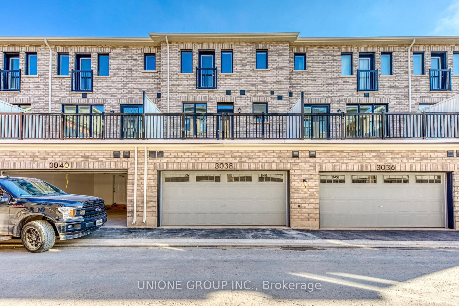 3038 Merrick Road photo 38