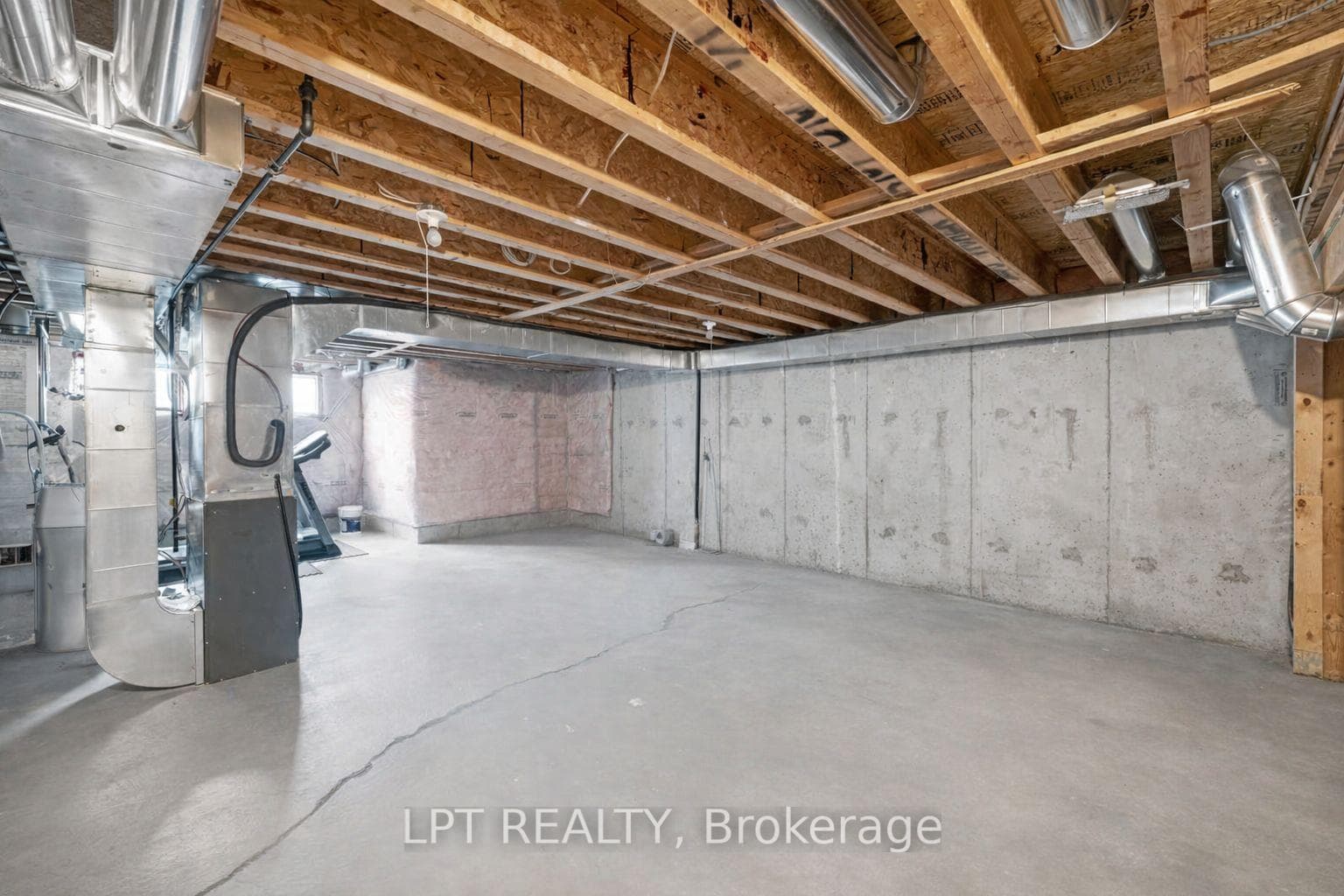 19 Earnshaw Drive photo 44