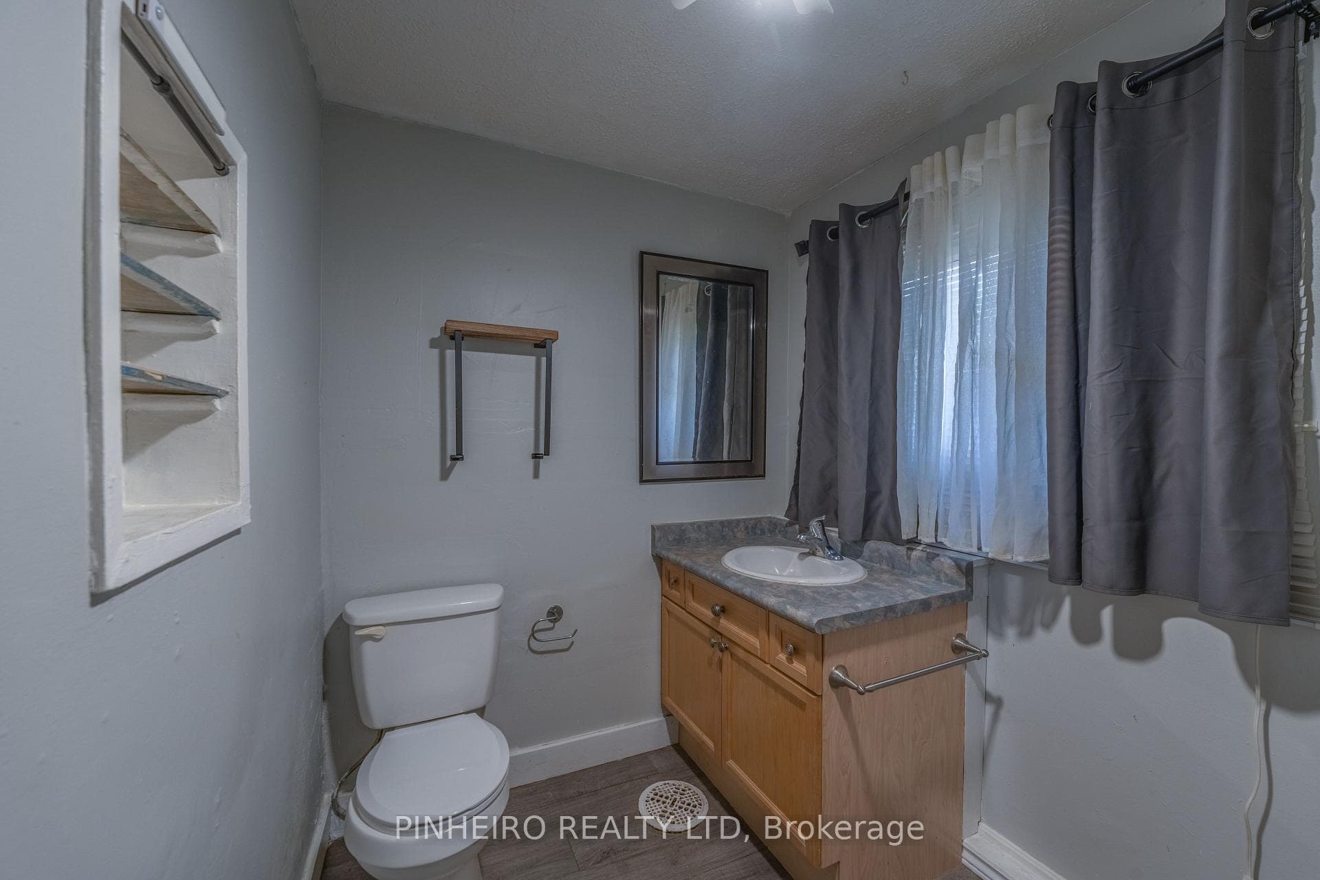 786 Nelson Street photo 30