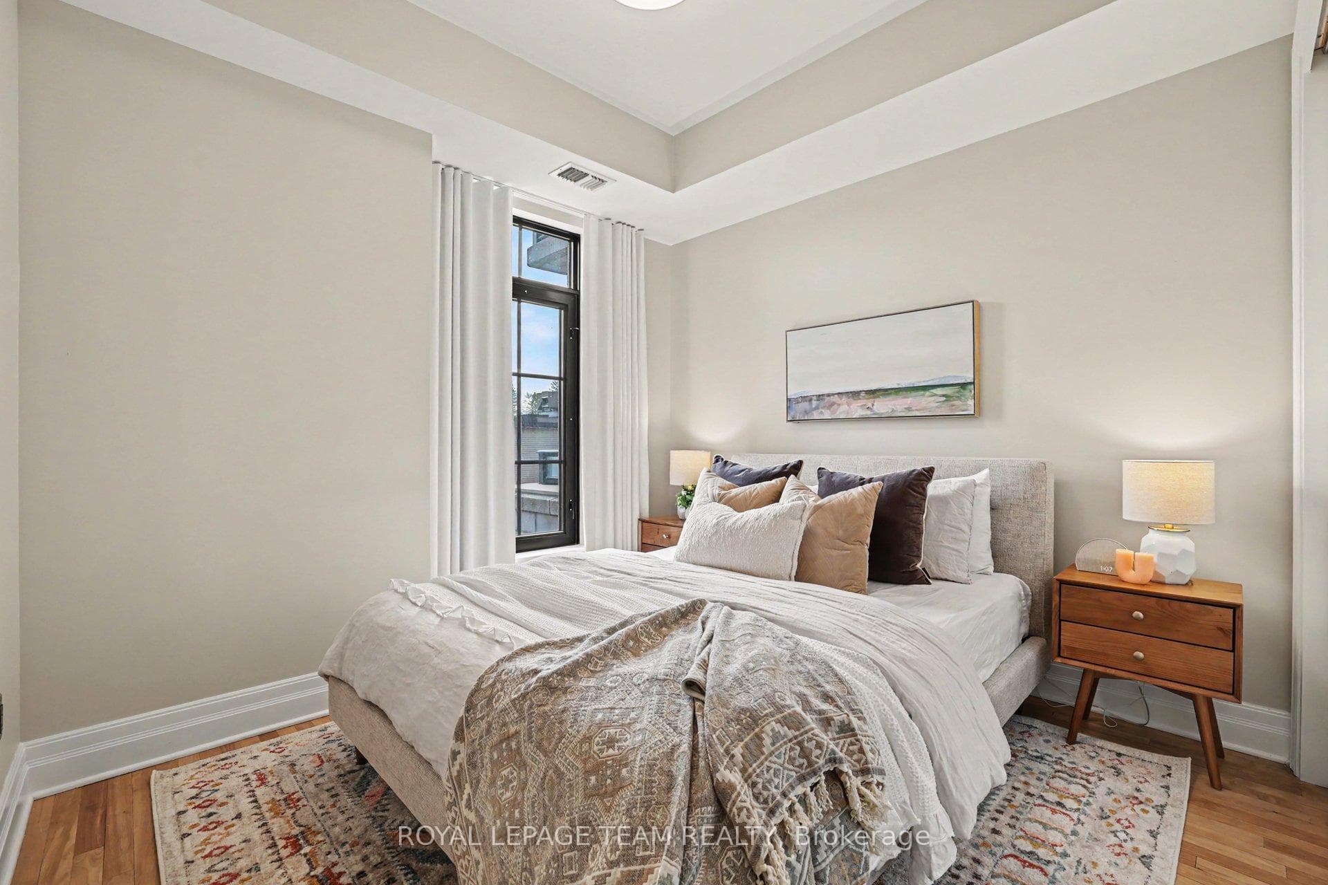 330 Loretta Avenue Unit 301 photo 5
