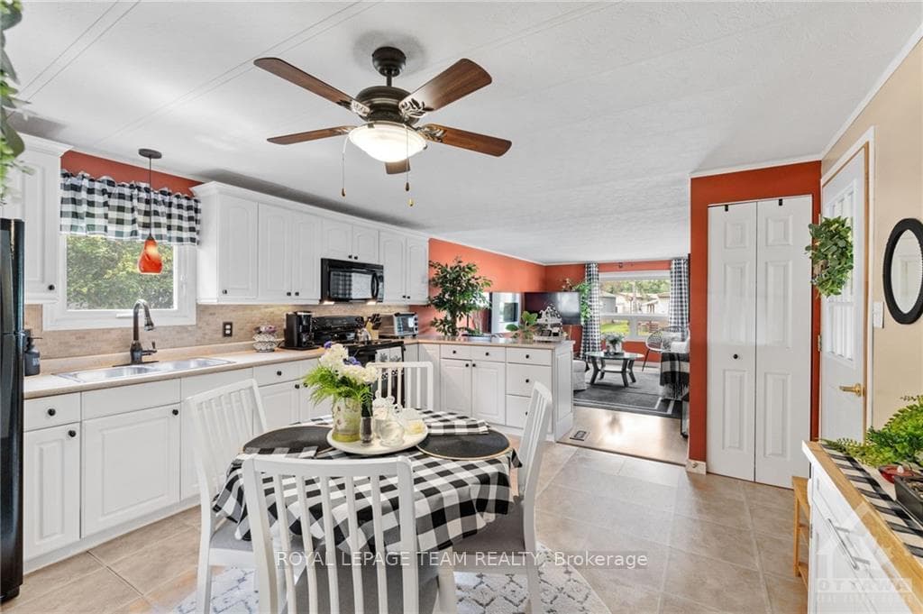 12 OAKWOOD Avenue photo 7