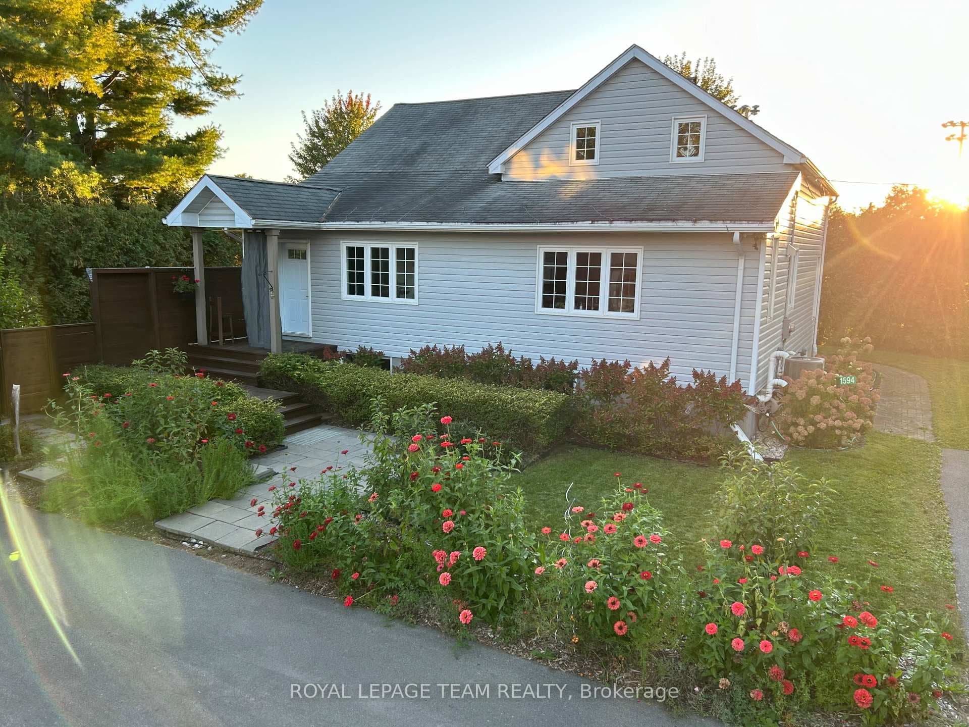 1594 Washington Street photo 43