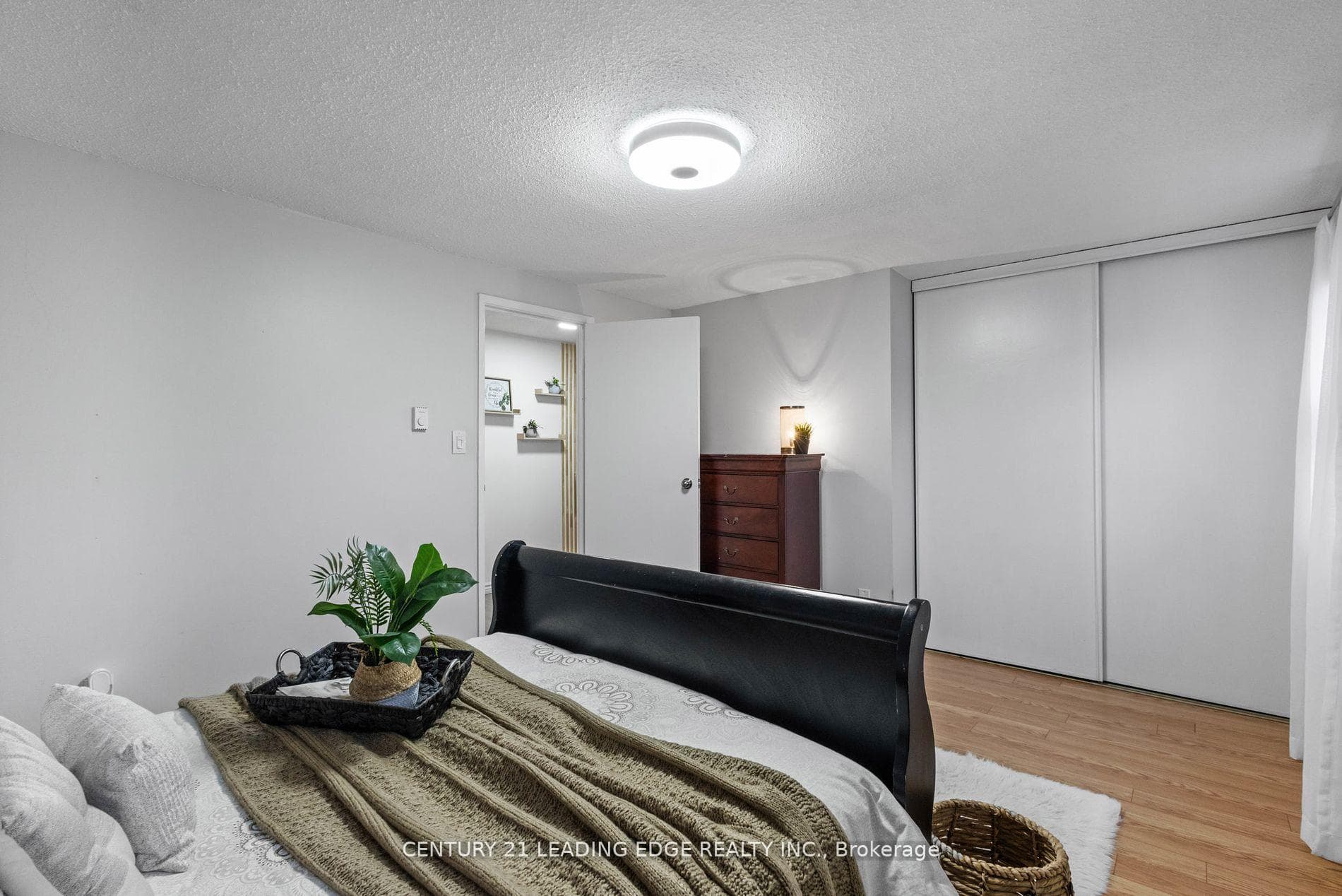 450 Bristol Crescent Unit 32 photo 19