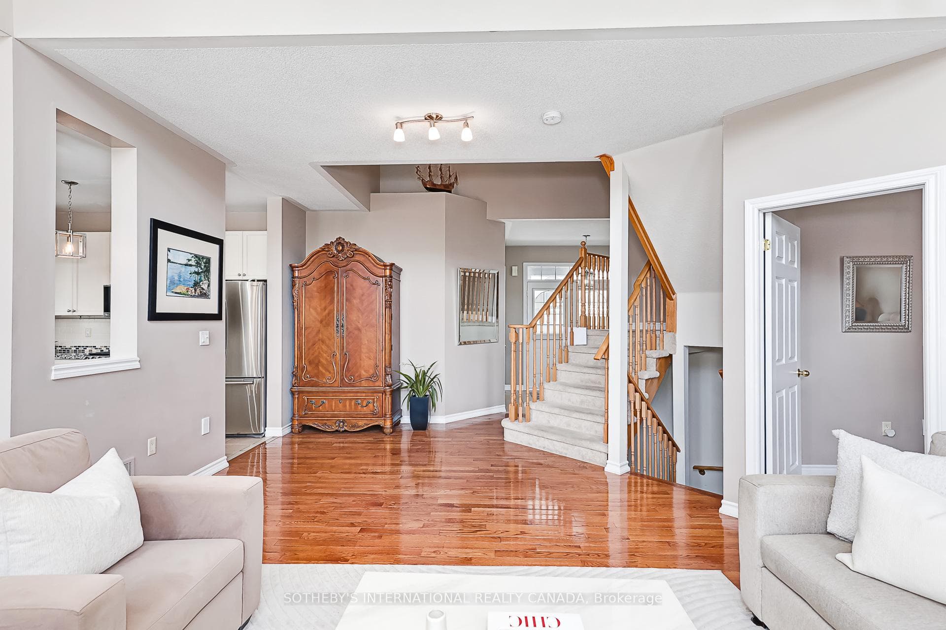 9 Waterpond Place photo 11