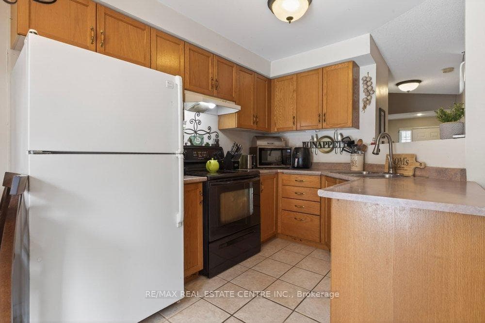 10 Cadham Boulevard Unit 29 photo 11