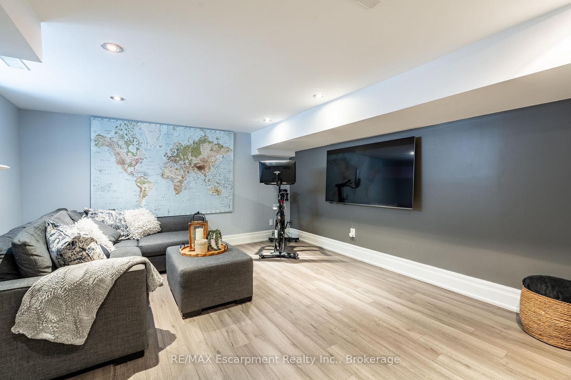 12 Meadowvale Drive photo 35