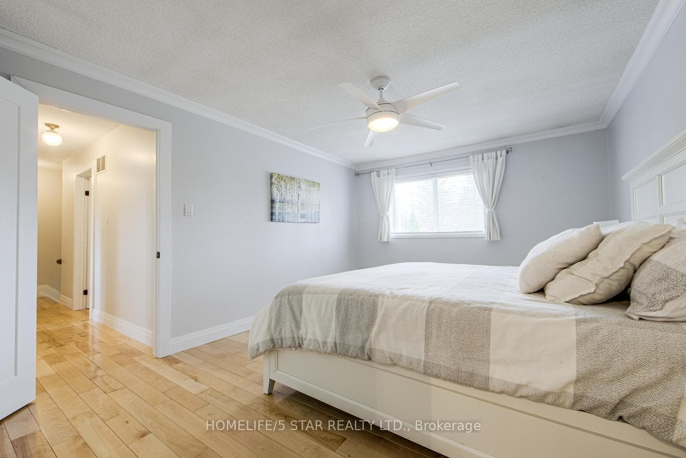 114 MOORE PARK Drive photo 29