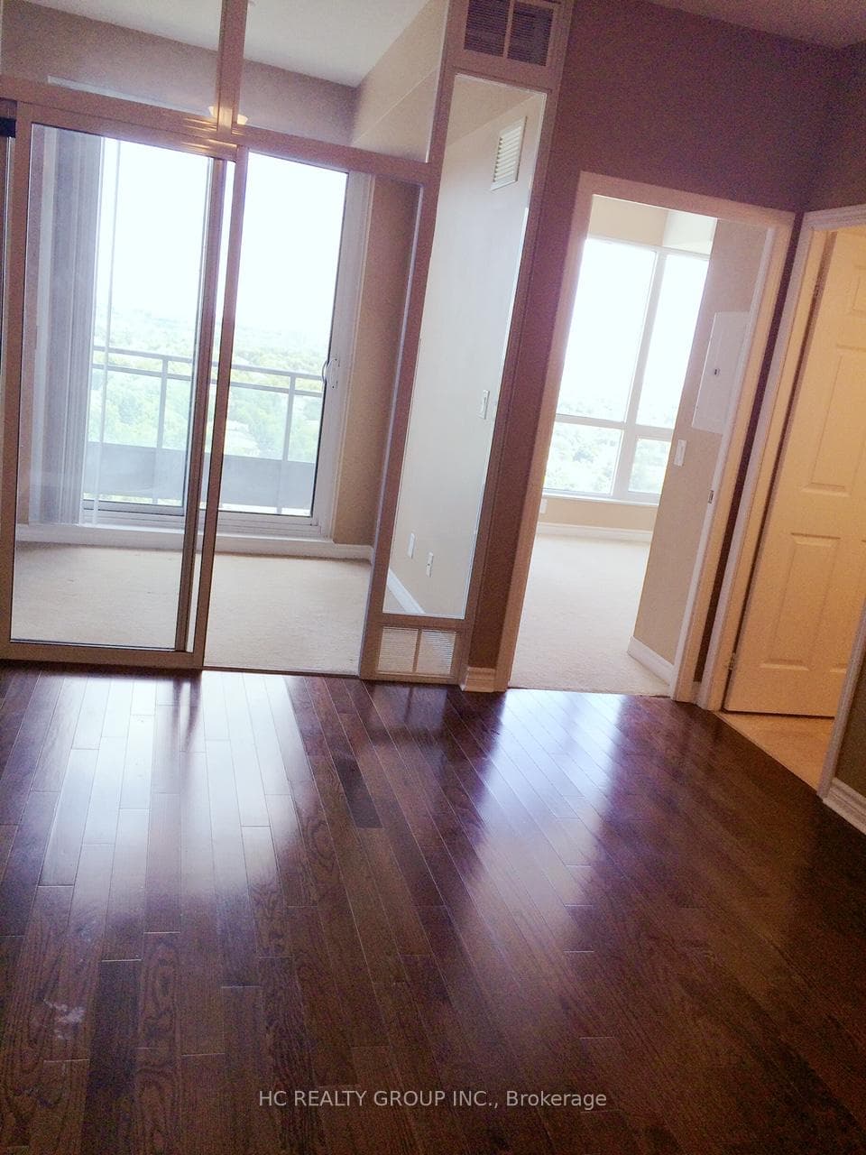 18 Holmes Avenue Unit 1815 photo 2