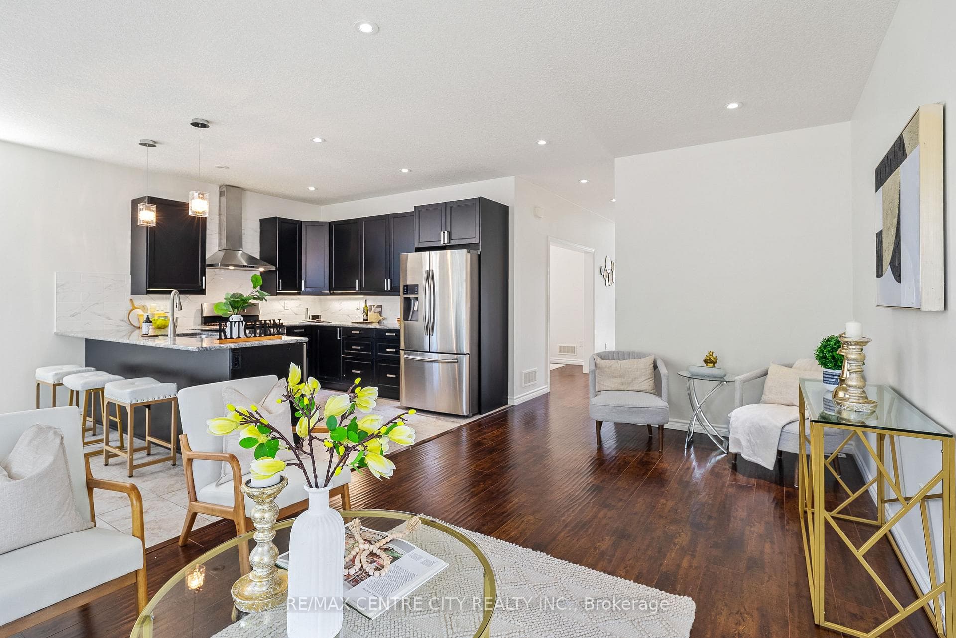 1420 Howlett Circle photo 8