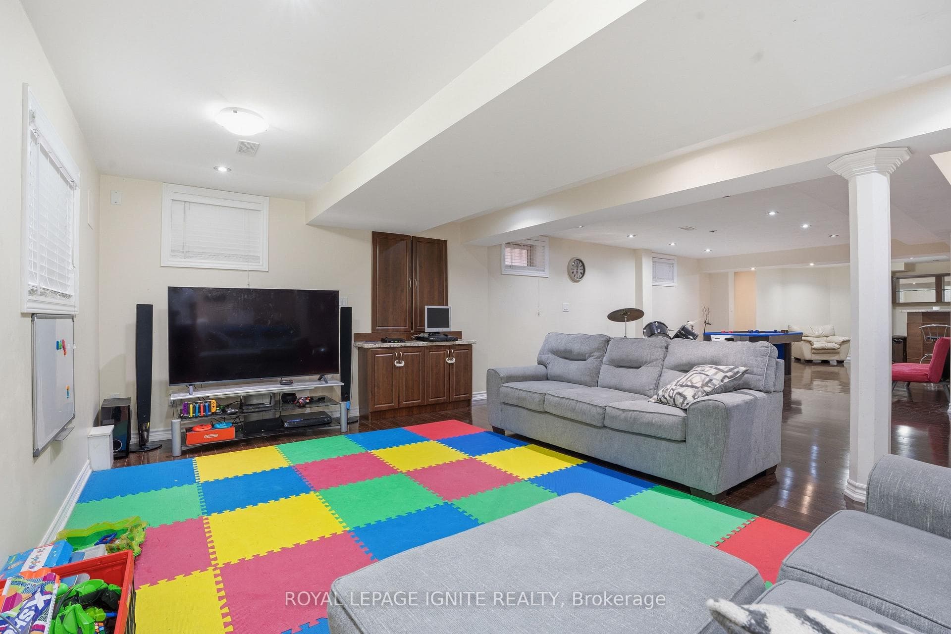 36 Valleyridge Crescent photo 29