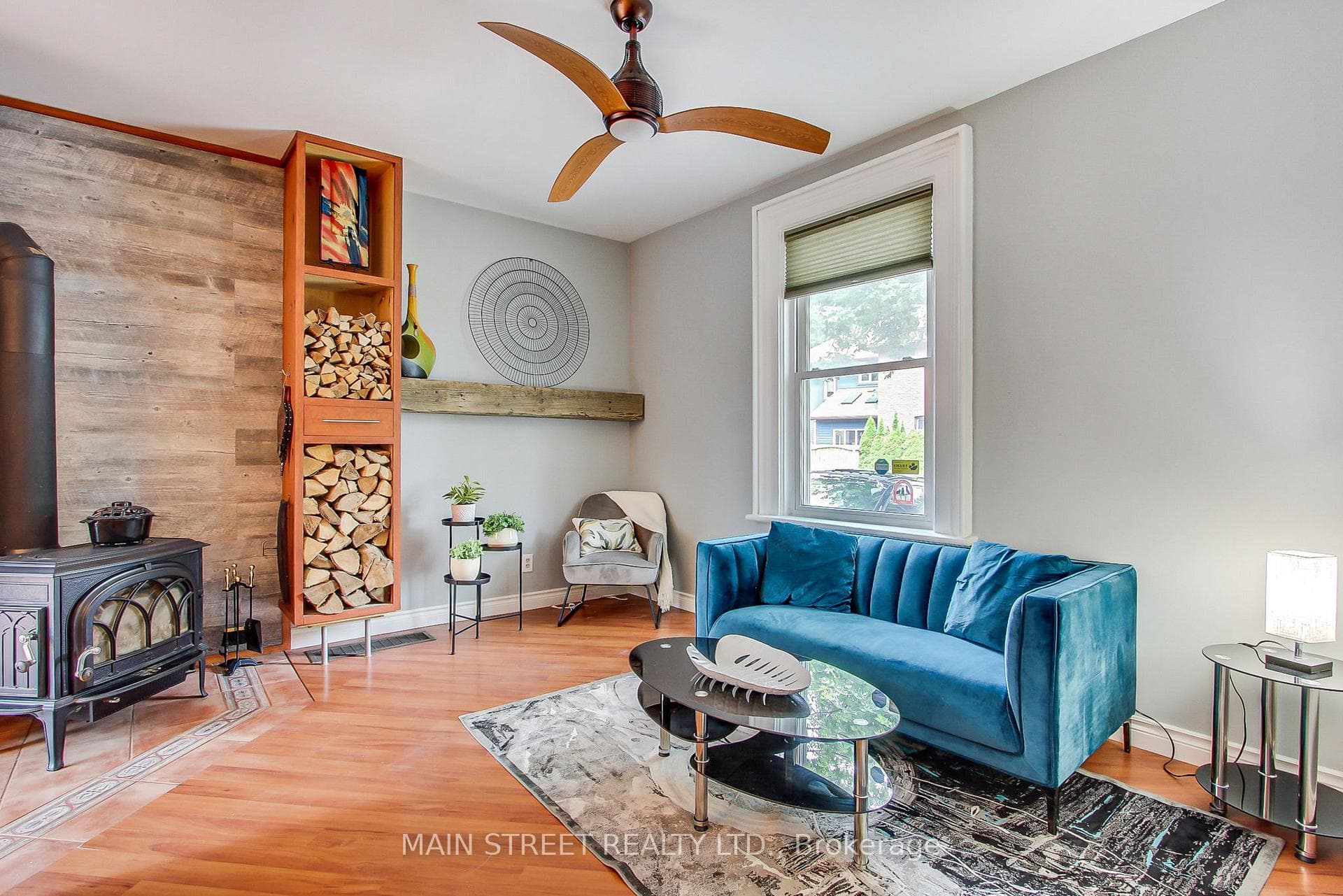 422 Tecumseth Street photo 8