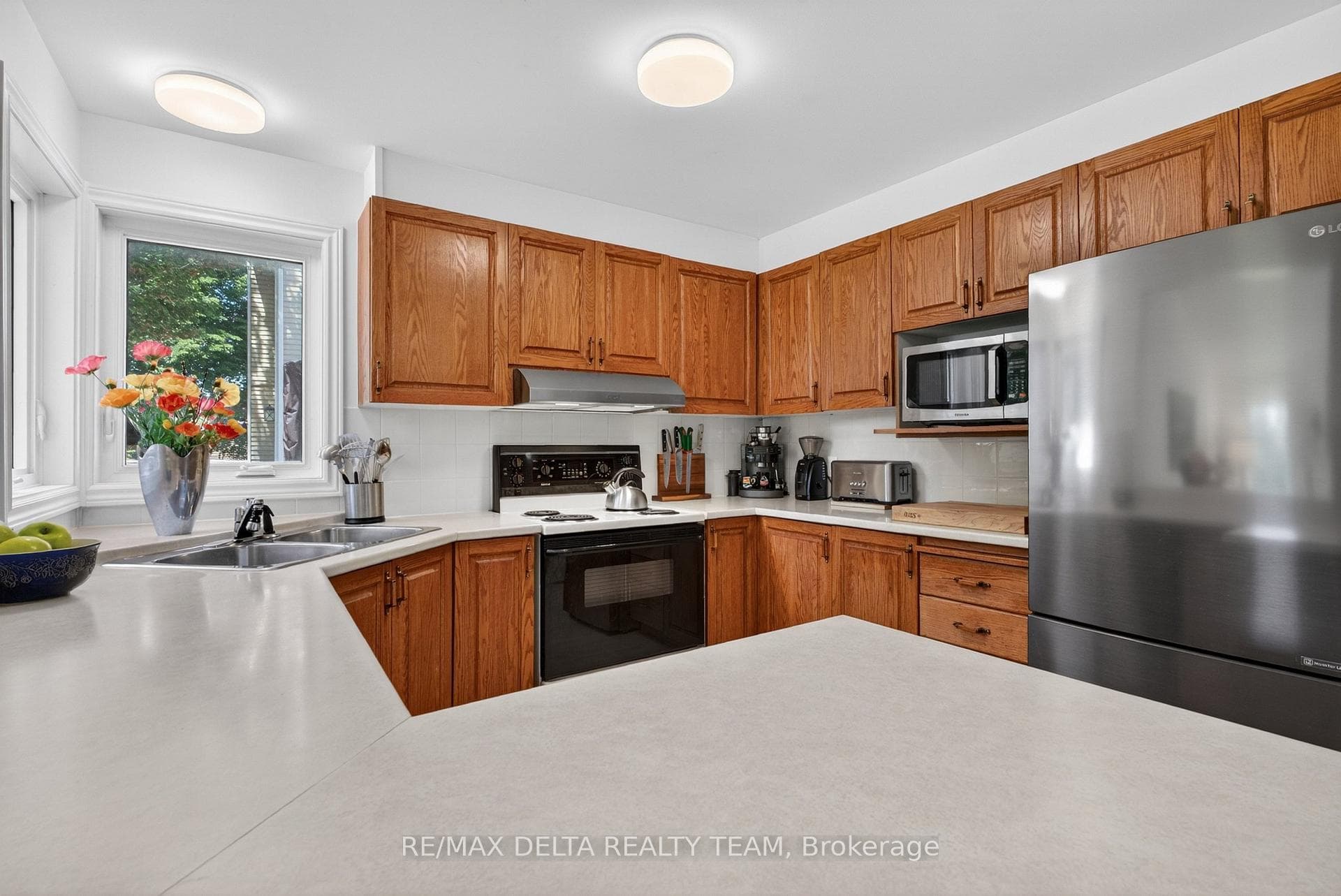 664 Thicket Way photo 19