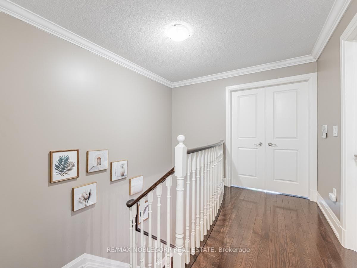 211 Sir Benson Drive photo 24