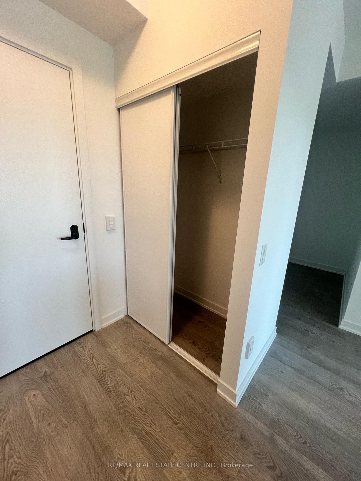 215 Lakeshore Road Unit 336 photo 11