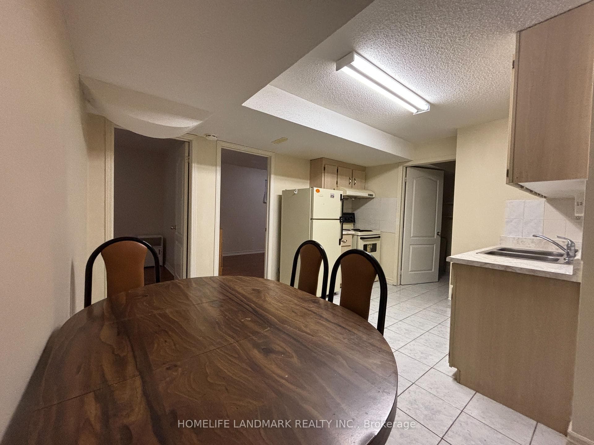 28 Stonebridge Boulevard photo 26