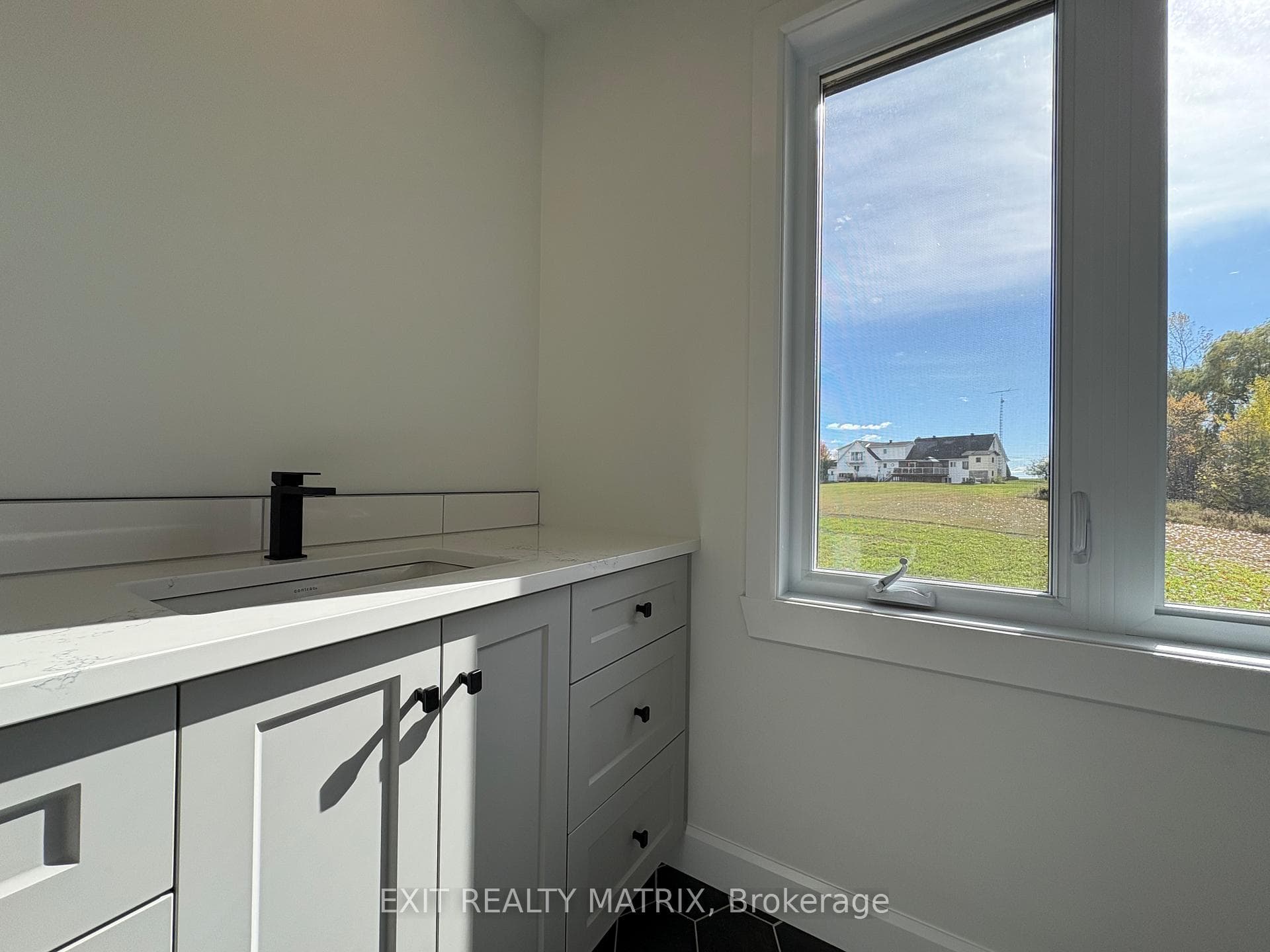 170 Gascon Street photo 20