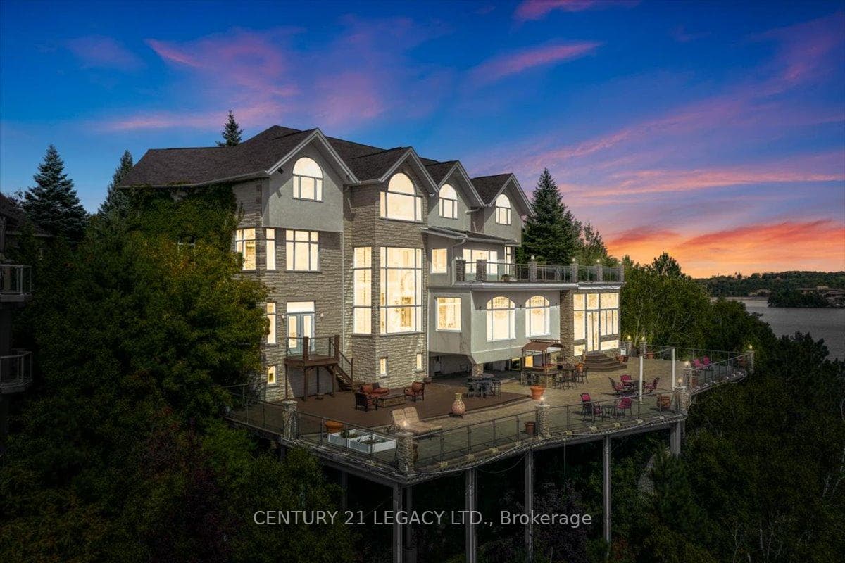 376 Maki Avenue photo 2