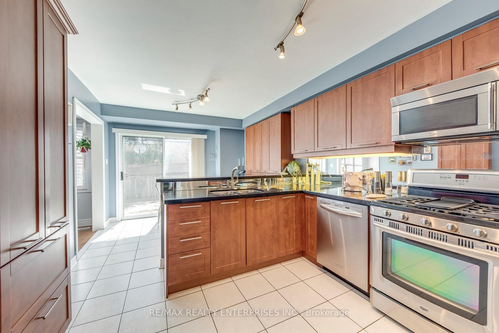 5658 Glen Erin Drive Unit 13 photo 17