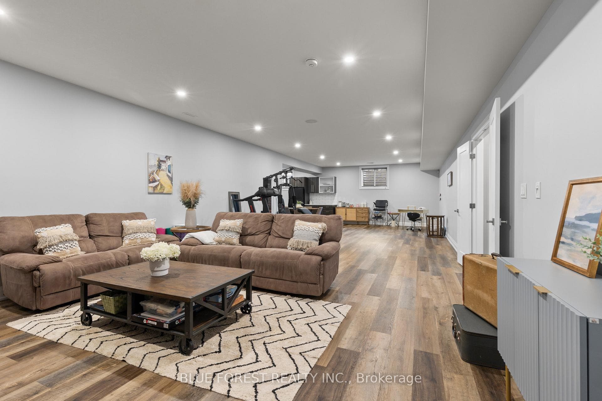 94 Harris Road photo 25