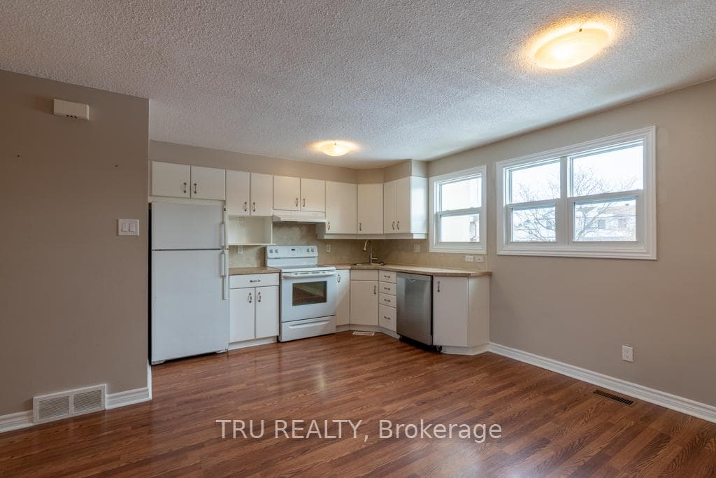 191 Castlefrank Road photo 7