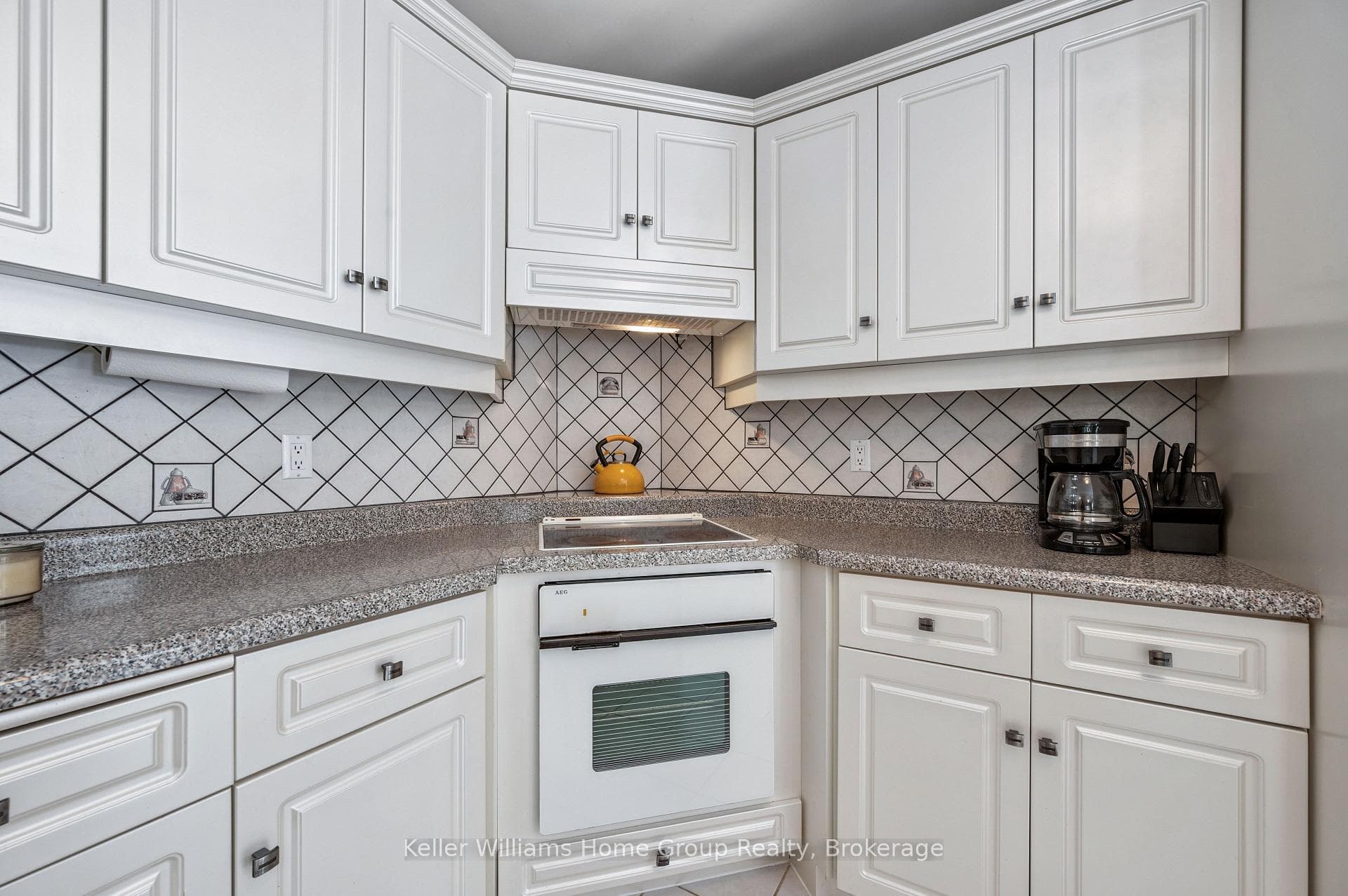 7809 Speedvale Avenue photo 15
