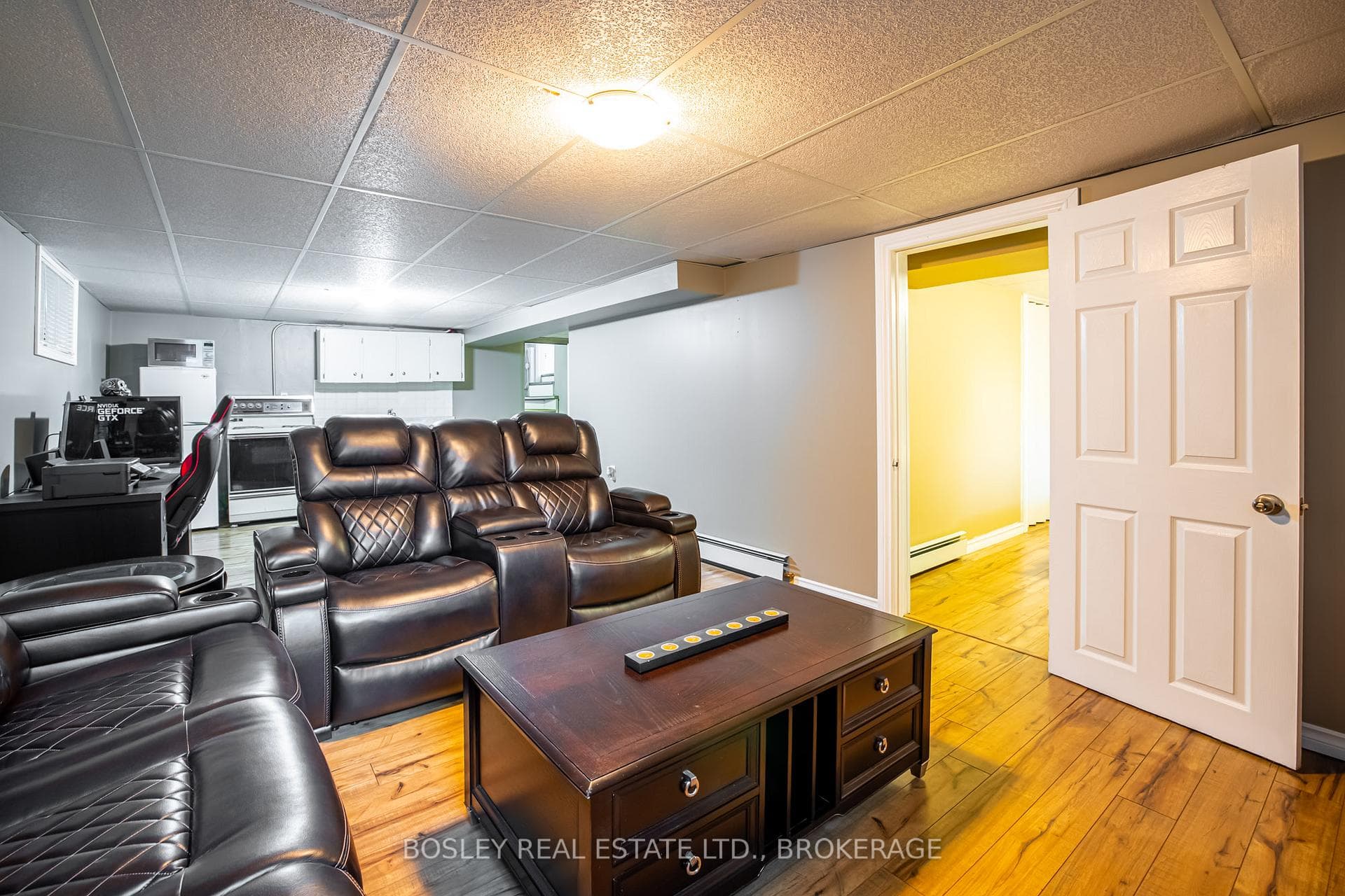 132 DUFFERIN Street photo 22