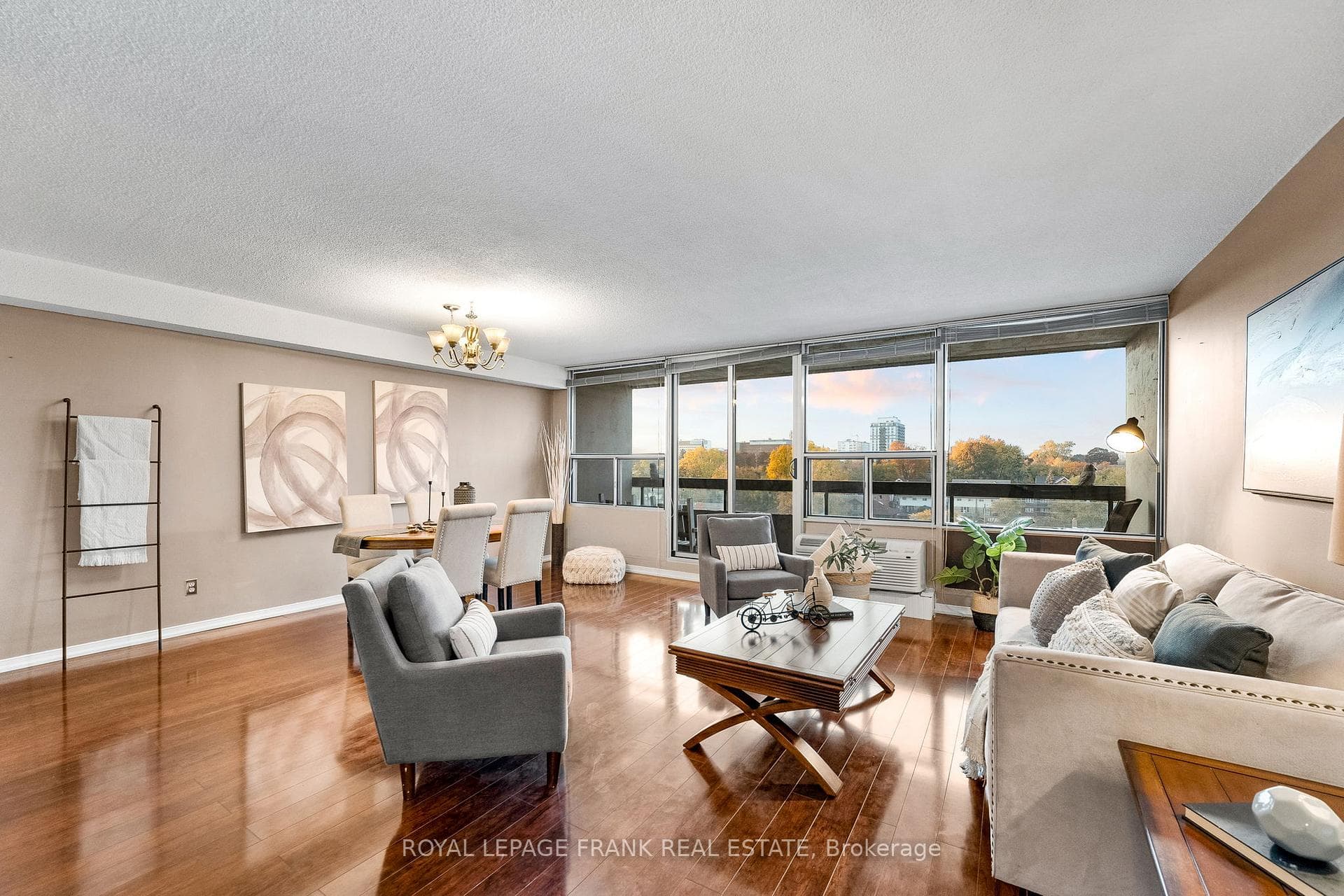Living/Dining Room