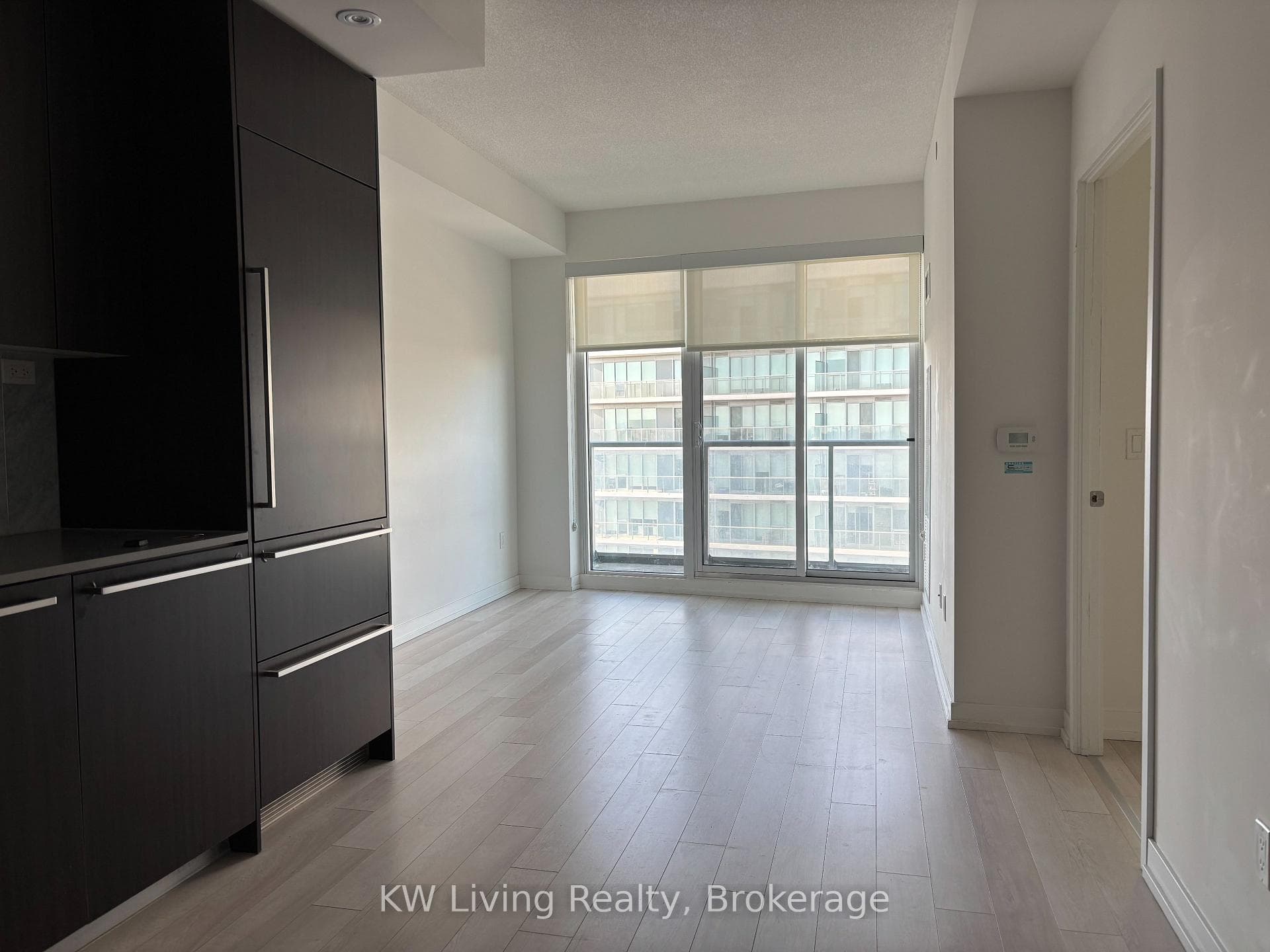 117 McMahon Drive Unit 3805 photo 3