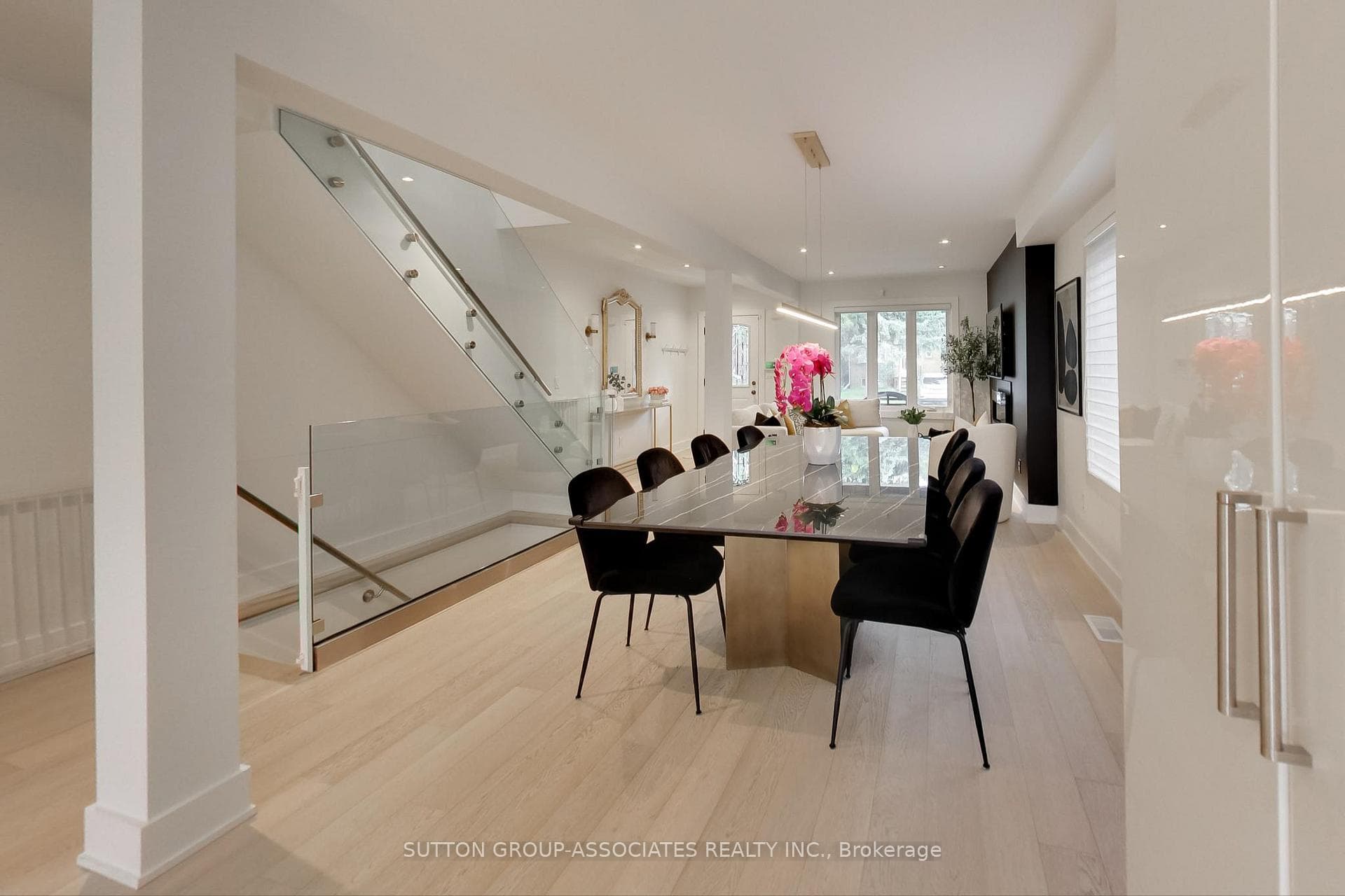 133 Gloucester Grove photo 6