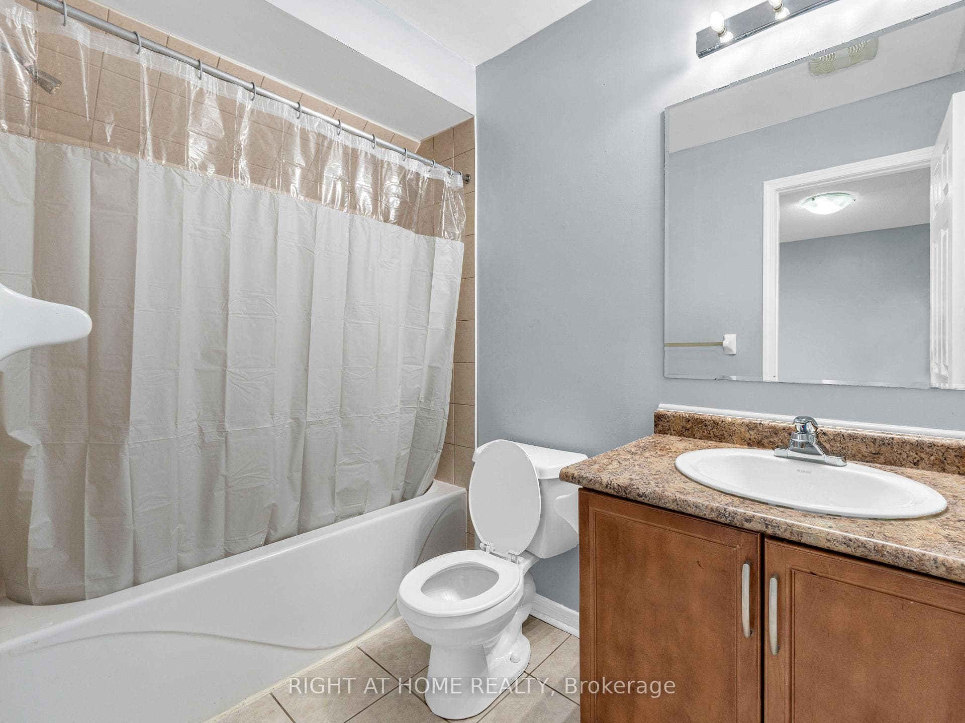 162 Bayly Street photo 17