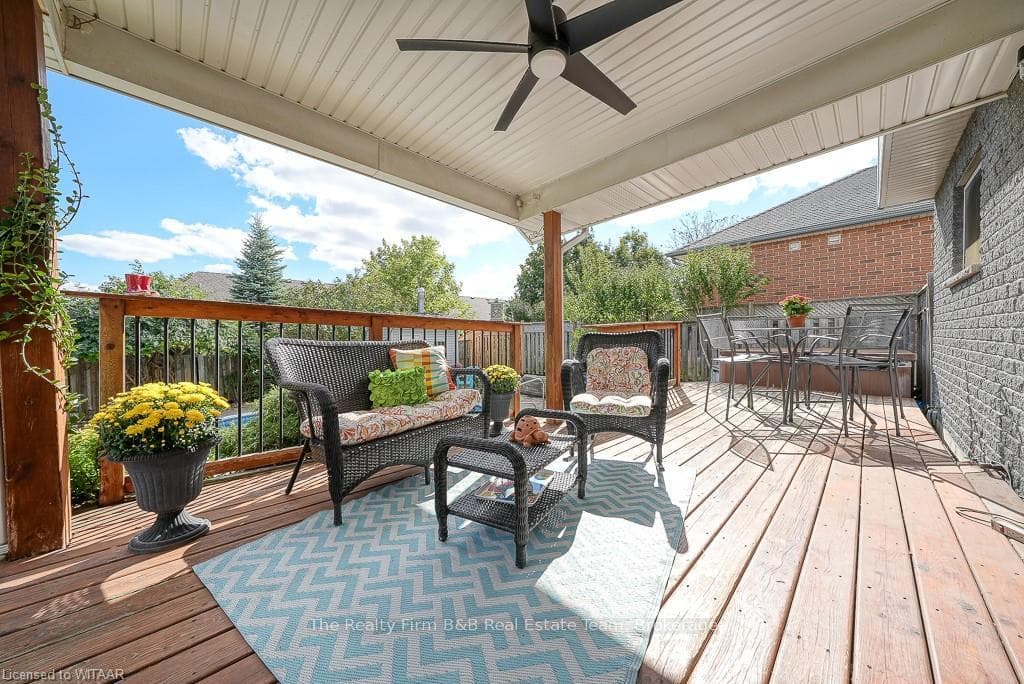468 LAKEVIEW Drive photo 5
