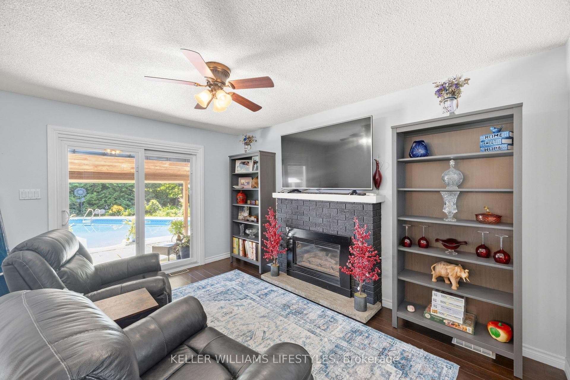 219 Dundas Street photo 12