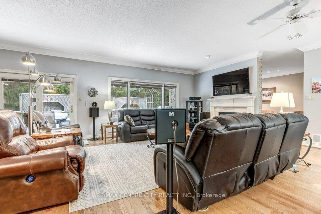1200 Riverside Drive Unit 27 photo 12