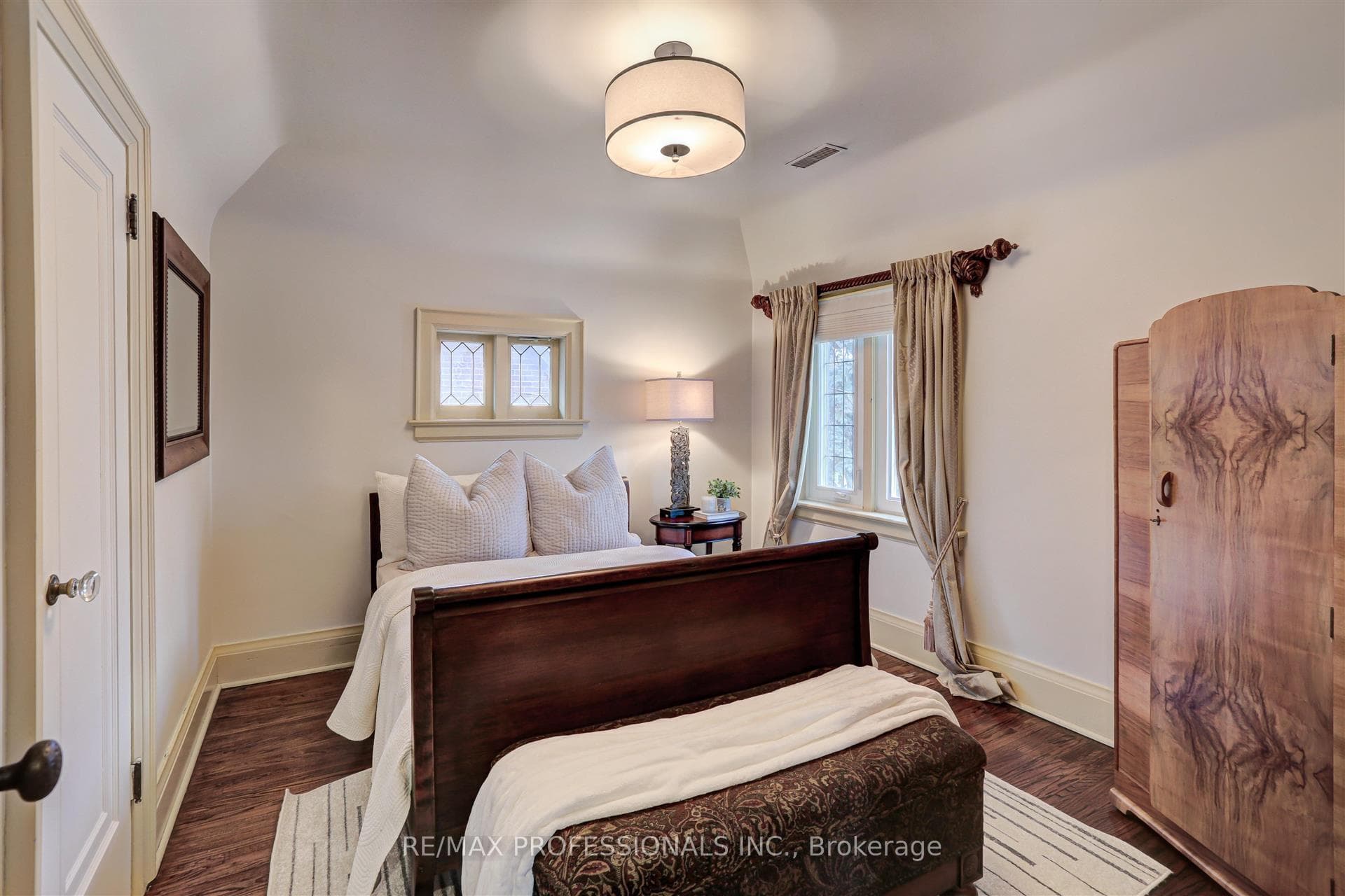 62 Willingdon Boulevard photo 23