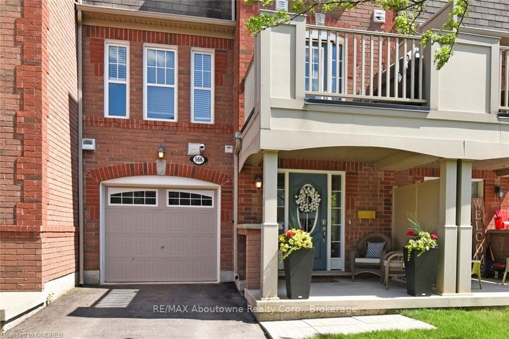 566 PHARO Point photo 5