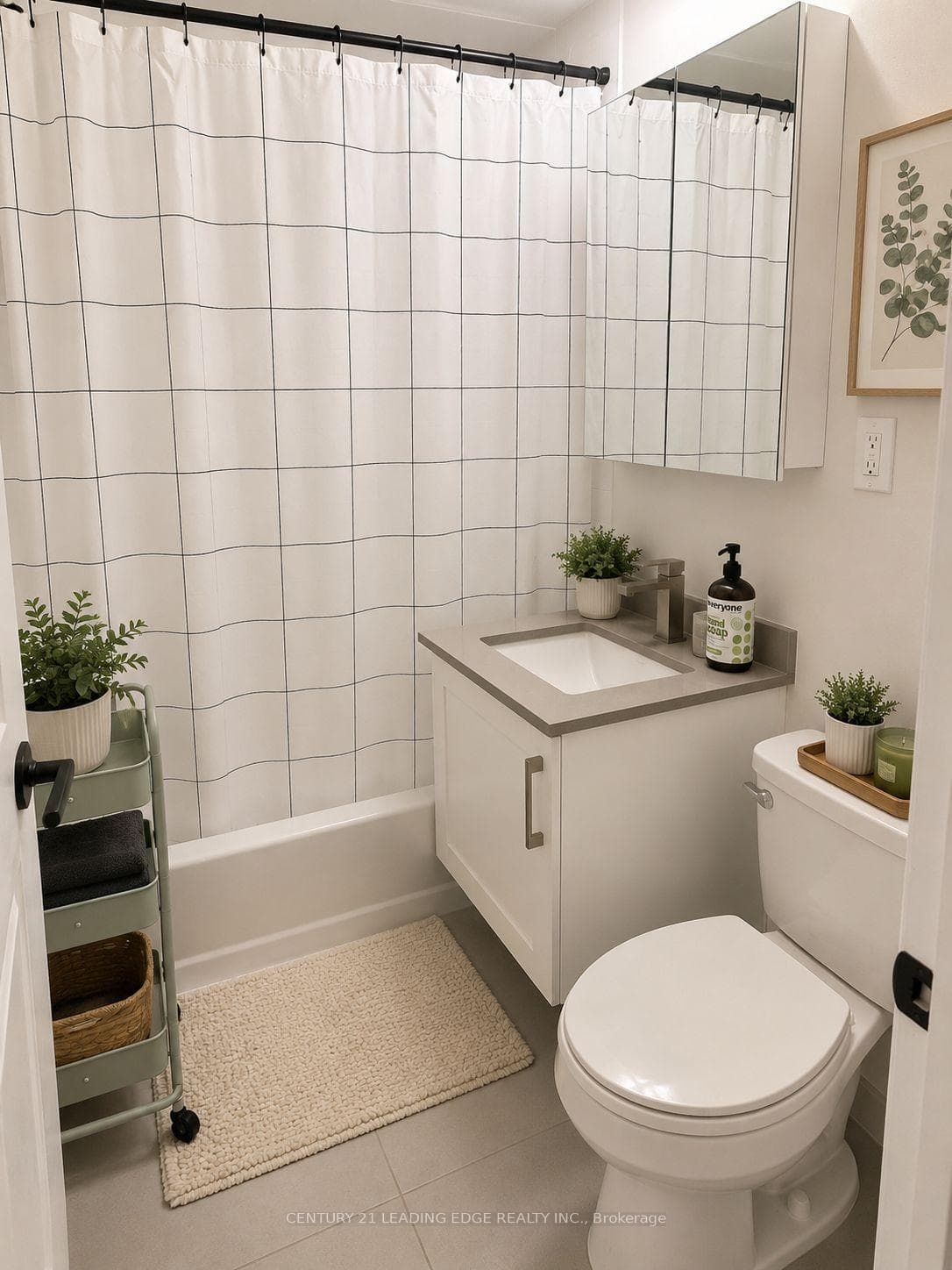 103 Avenue Road Unit 211 photo 6