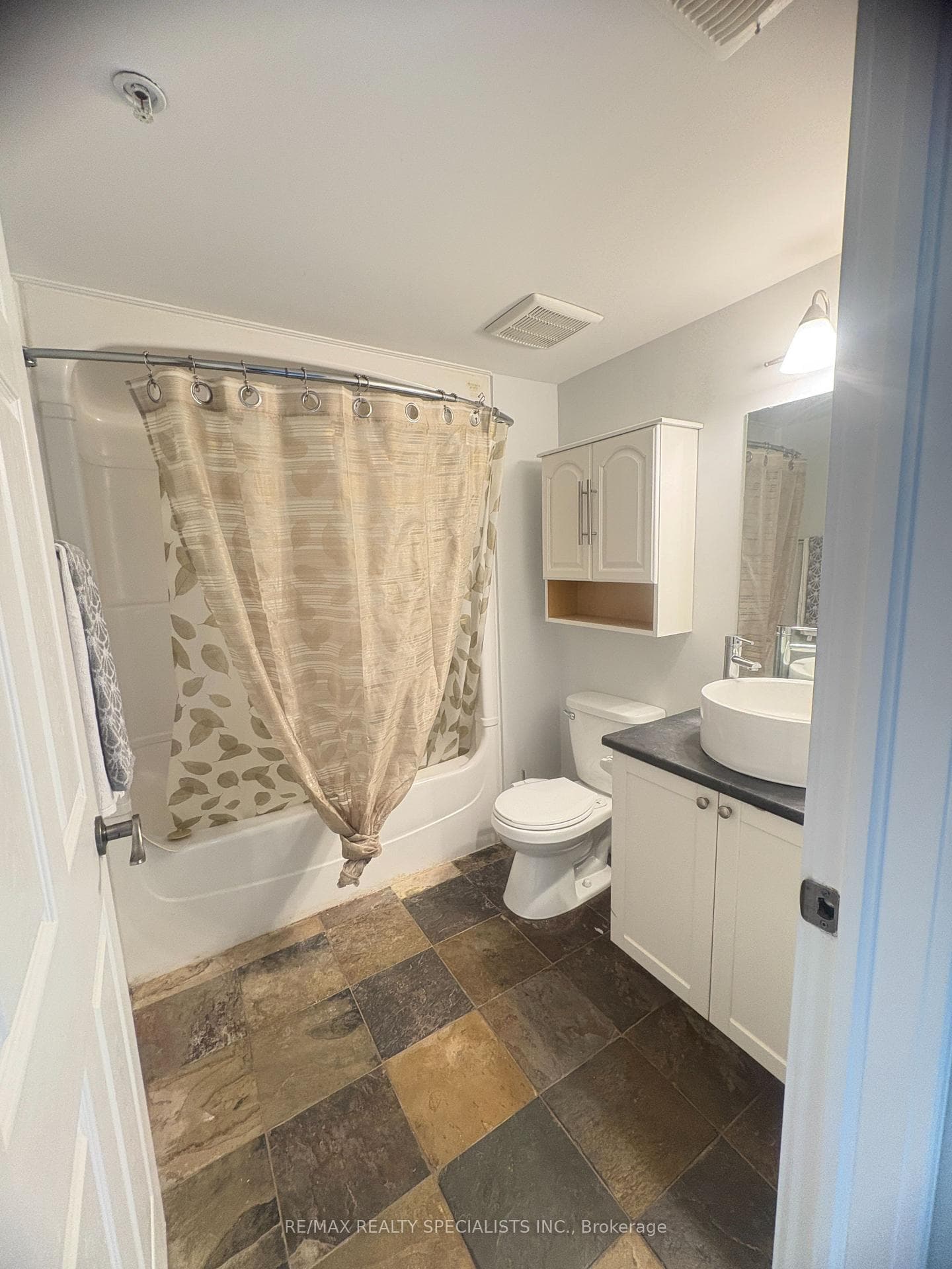 1440 Bishops Gate Unit 406 photo 11