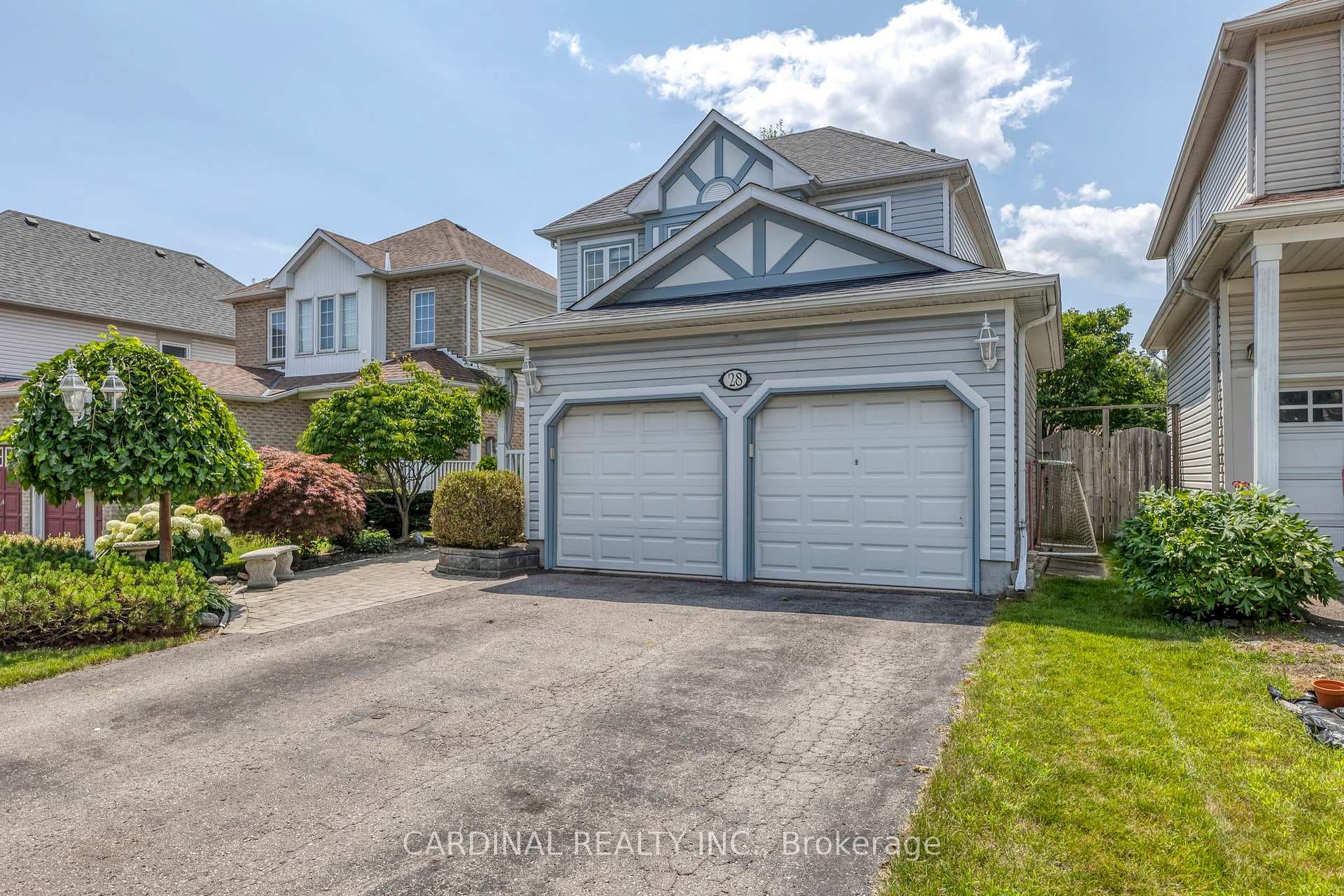 28 Bedell Crescent photo 4