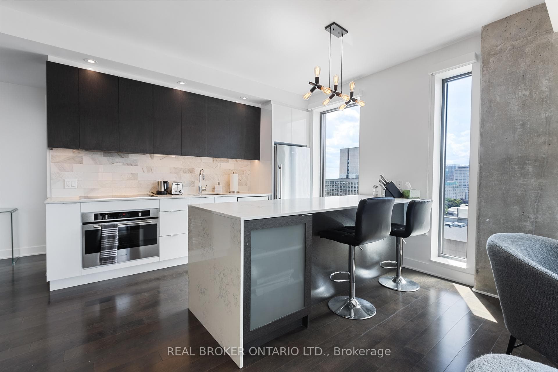 20 DALY Avenue Unit 1706 photo 6